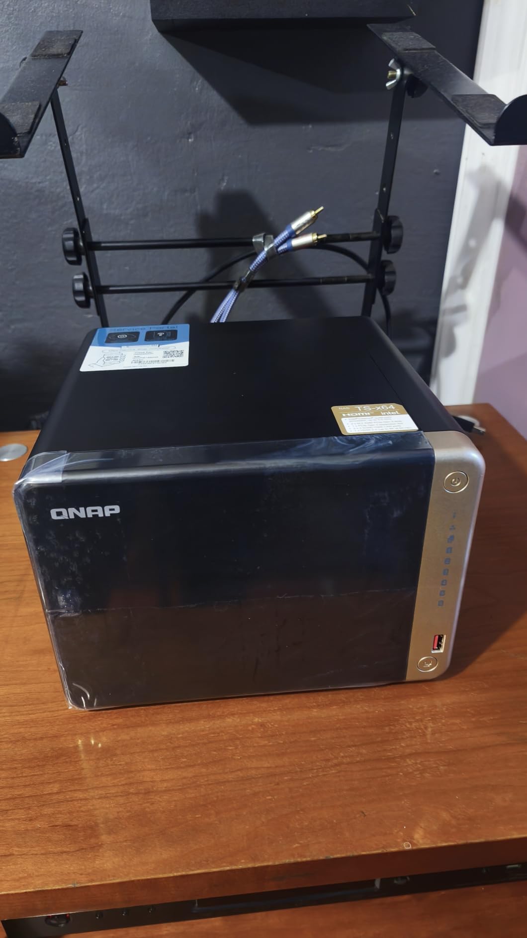 QNAP TS-264-8G-US 2 Bay High-Performance Desktop NAS with Intel Celeron Quad-core Processor, M.2 PCIe Slots and Dual 2.5GbE (Diskless) customer photo 1