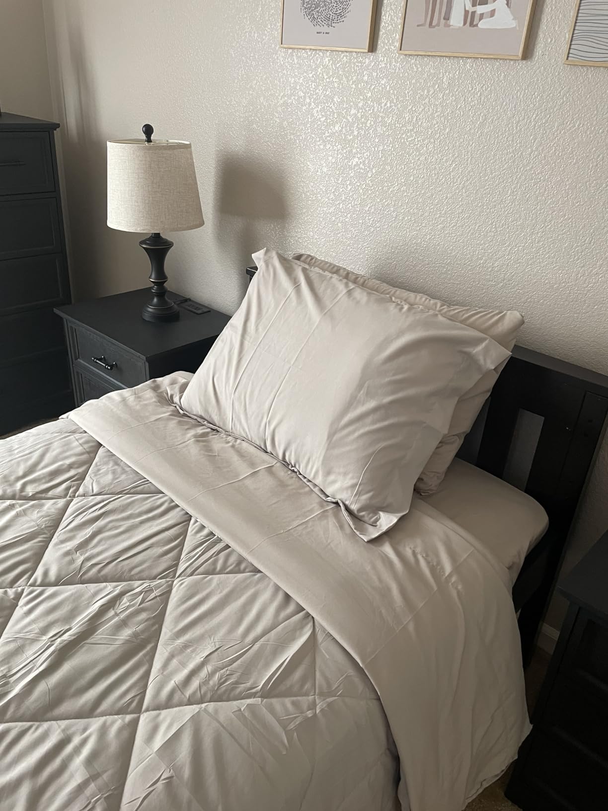 HEVUMYI 7 Pieces Queen Comforter Set, All Season Reversible Bed in a Bag, Ultra Soft Queen Bedding Set with Grey Comforter, Flat Sheet, Fitted Sheet, Pillowcases, Pillow Shams, Dark Grey customer photo 1