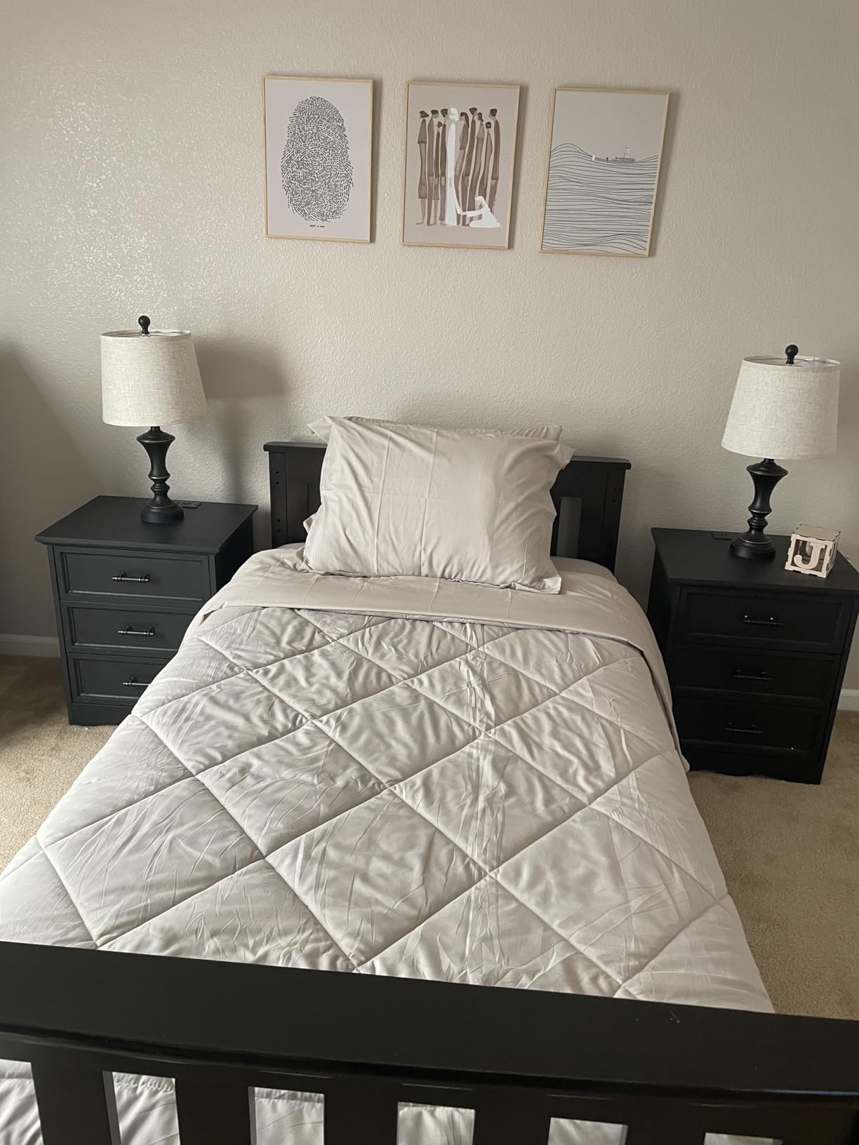 HEVUMYI 7 Pieces Queen Comforter Set, All Season Reversible Bed in a Bag, Ultra Soft Queen Bedding Set with Grey Comforter, Flat Sheet, Fitted Sheet, Pillowcases, Pillow Shams, Dark Grey customer photo 2