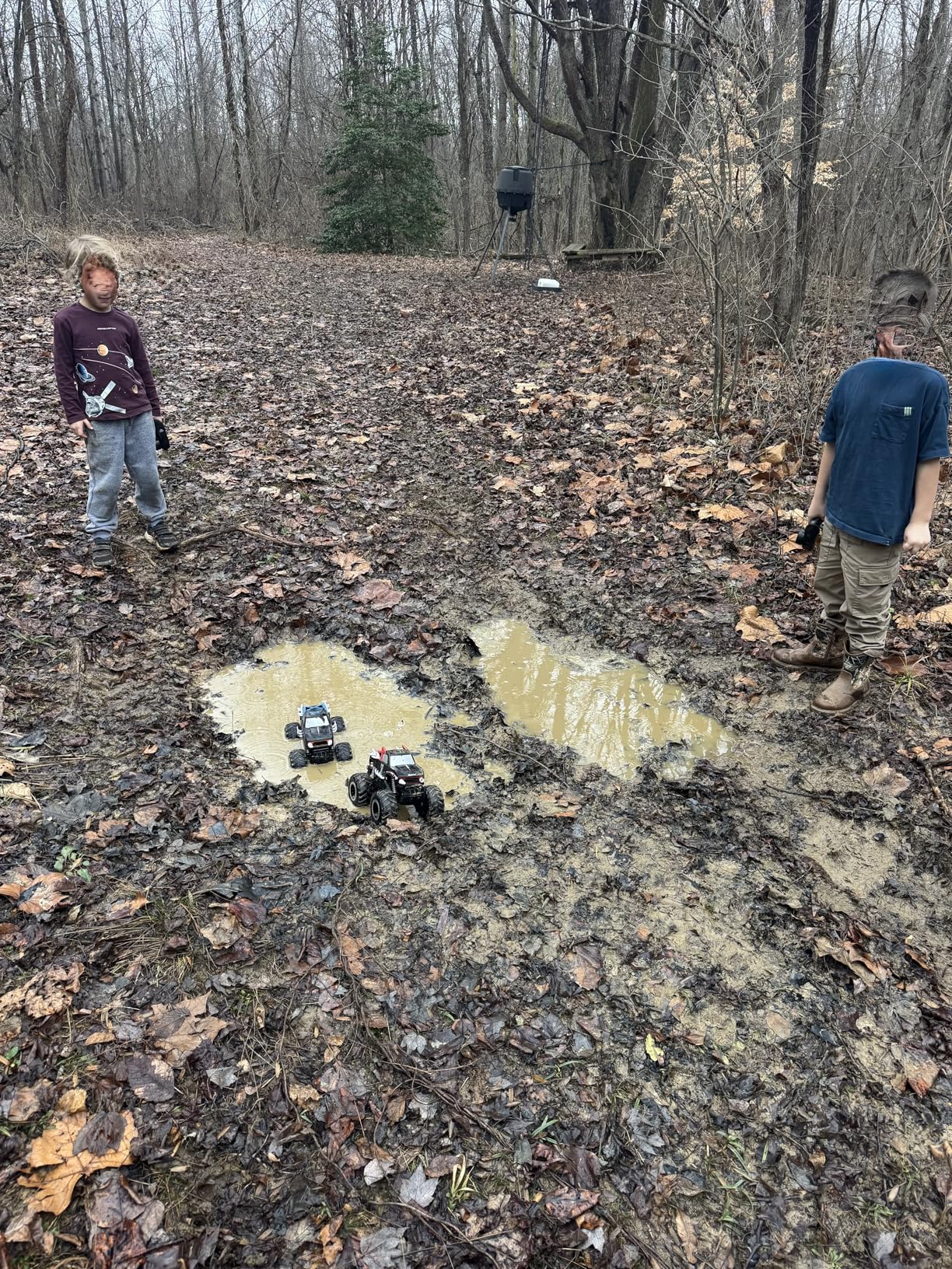 Threeking 1:16 Waterproof Monster Truck Toys RC Cars Amphibious Remote Control Car Trucks 4WD All Terrain Off-Road Pickup Toy for 6 7 8 9 10 11 12 Year Old Boys Girls Kids Gifts Presents customer photo 1