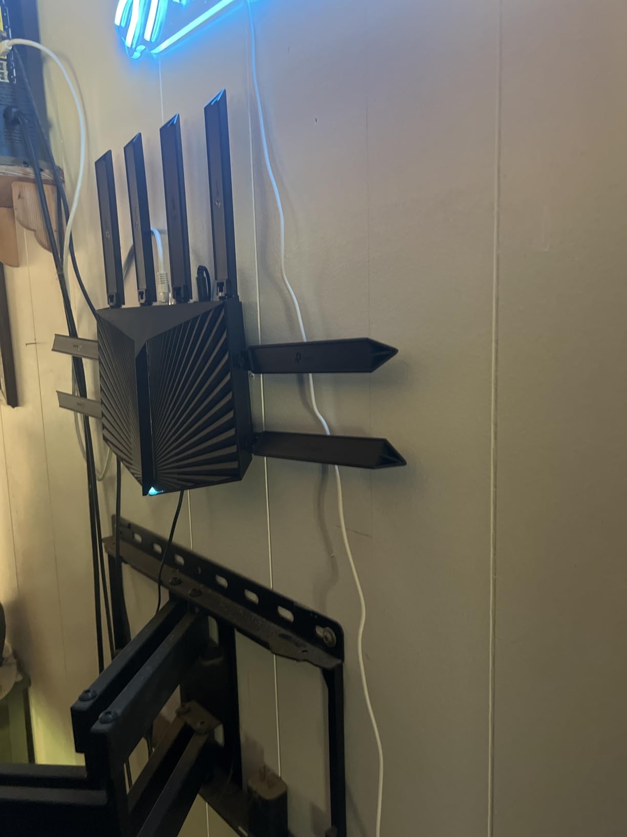 TP-Link AX6000 Wi-Fi 6 Router (Archer AX80) - Dual Band, 2.5 Gbps WAN/LAN Port, 8K Streaming,Wireless Internet Router with OneMesh and AP Mode, Long Range Coverage, WPA3, Beamforming customer photo 2