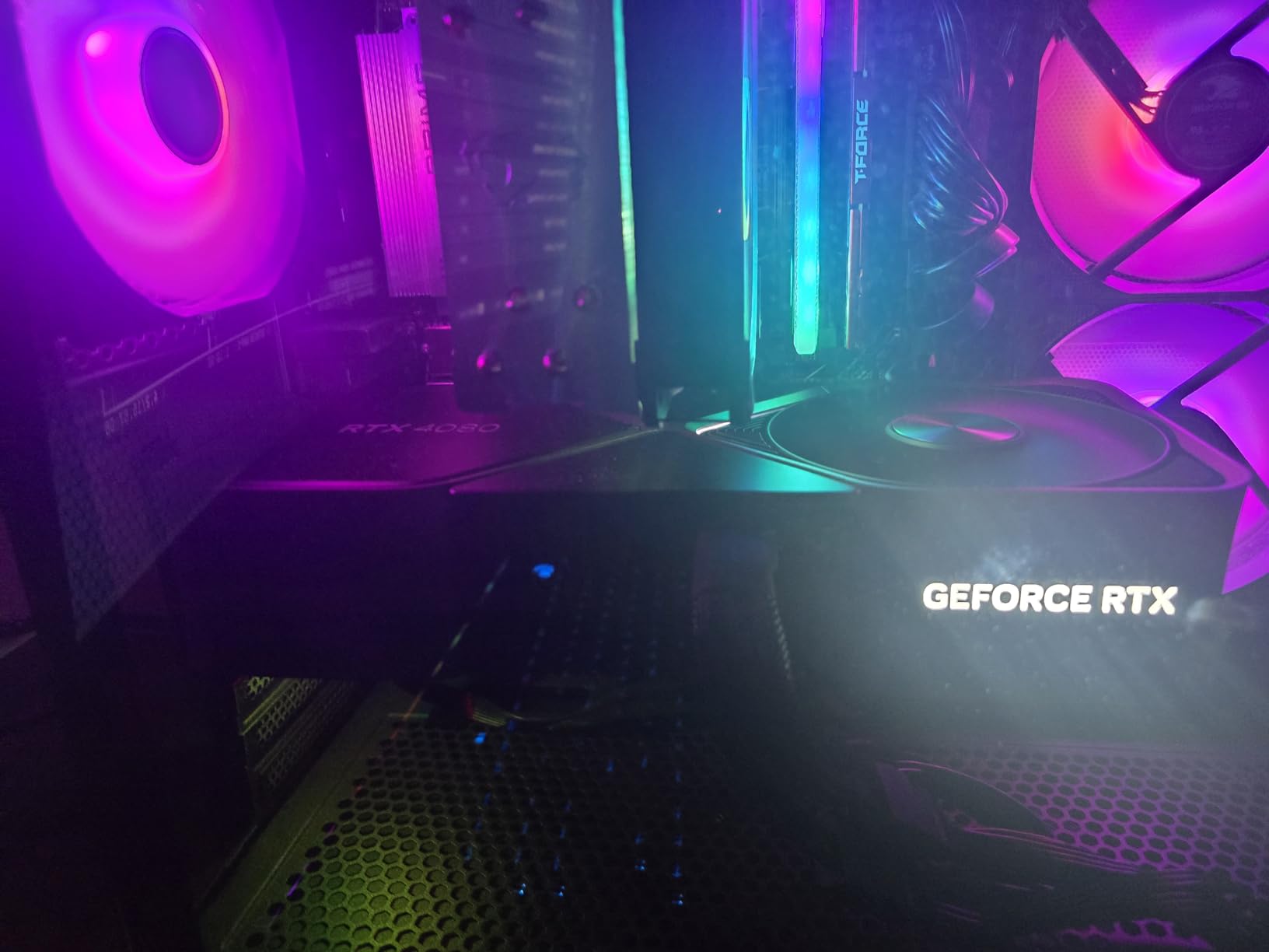 NVIDIA GeForce RTX 4080 16GB GDDR6X Graphics Card customer photo 1