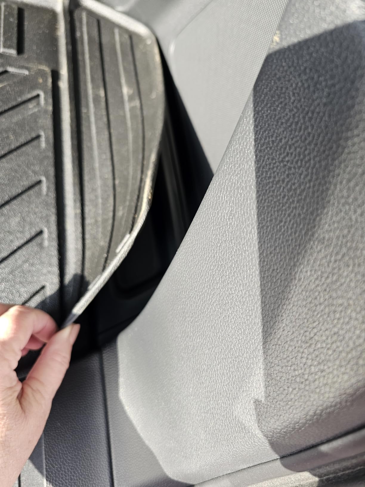 Auxko All Weather Floor Mats Fits for Honda CR-V 2023 2024 2025 2026 (Include Hybrid) TPE Rubber Liners Accessory for Honda CRV 2023 2024 2025 2026 Odorless Anti-Slip Mats Black customer photo 2