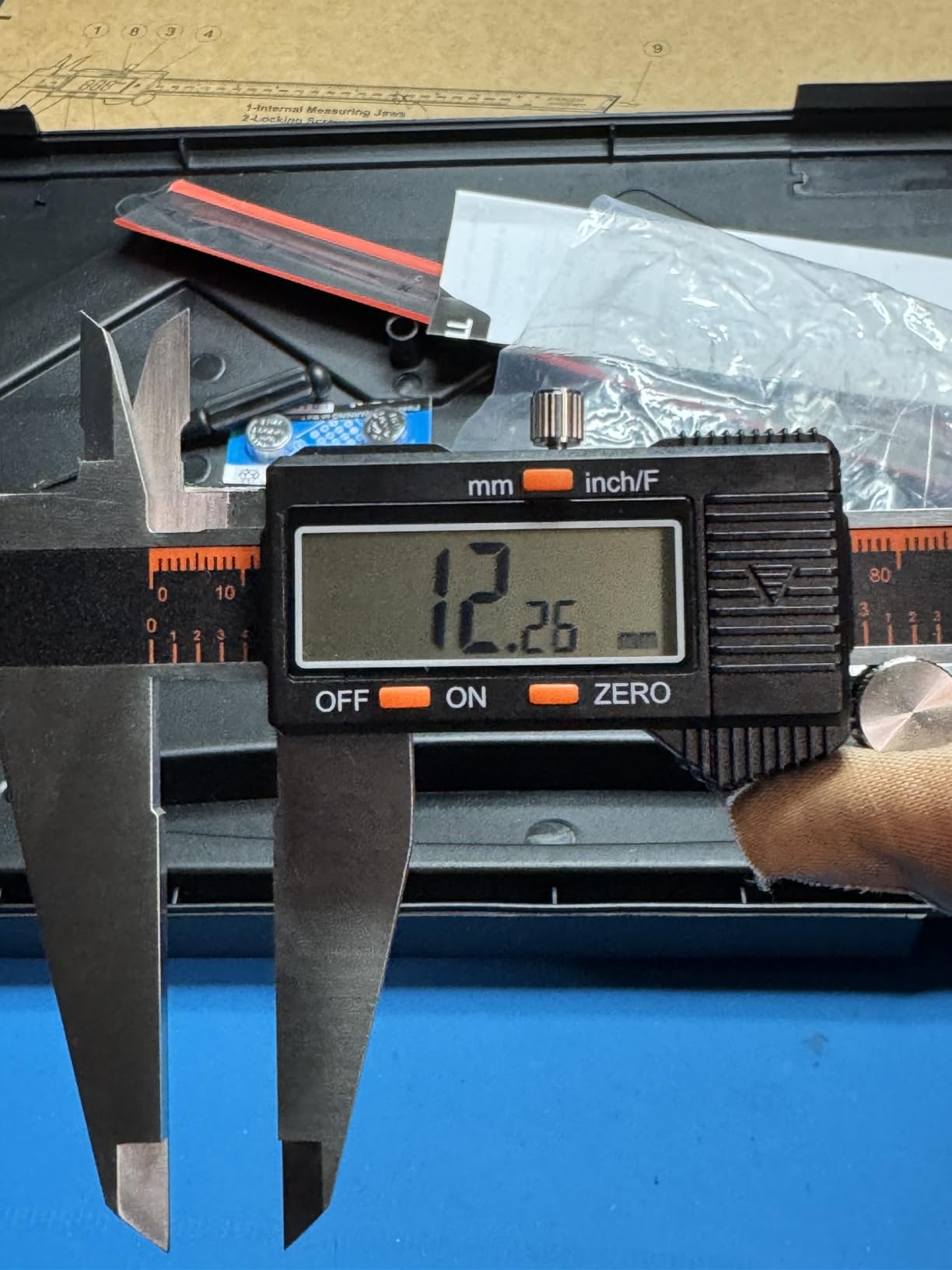 HARDELL Digital Caliper, 6 Inch Stainless Steel Caliper Measuring Tool with Large LCD Screen, Electronic Micrometer Caliper Digital Inch/Millimeter Conversion, Automatic Off(Ruler & 2 Batteries) customer photo 2