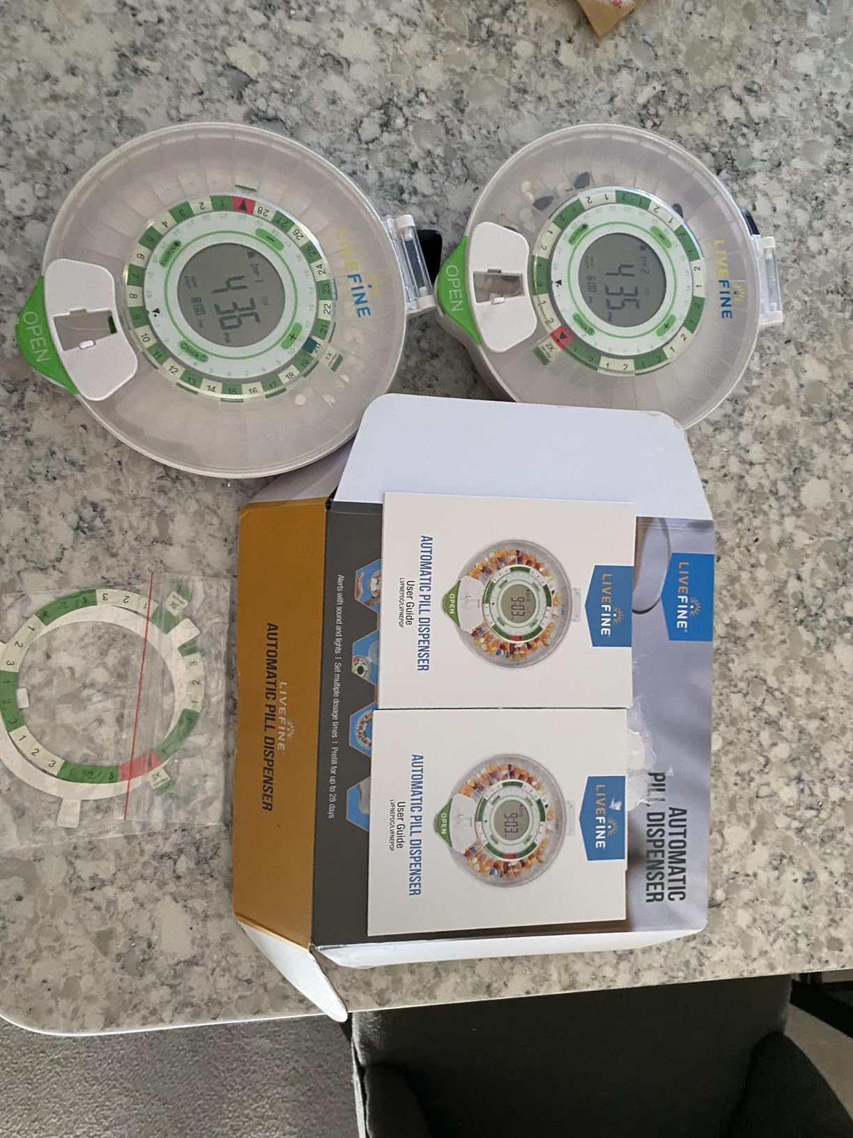 Live Fine 28-Day Automatic Pill Dispenser Clear Lid with Upgraded LCD Display and Key Lock, Sound & Light for Prescriptions, Medication, Vitamins, Supplements & More customer photo 1