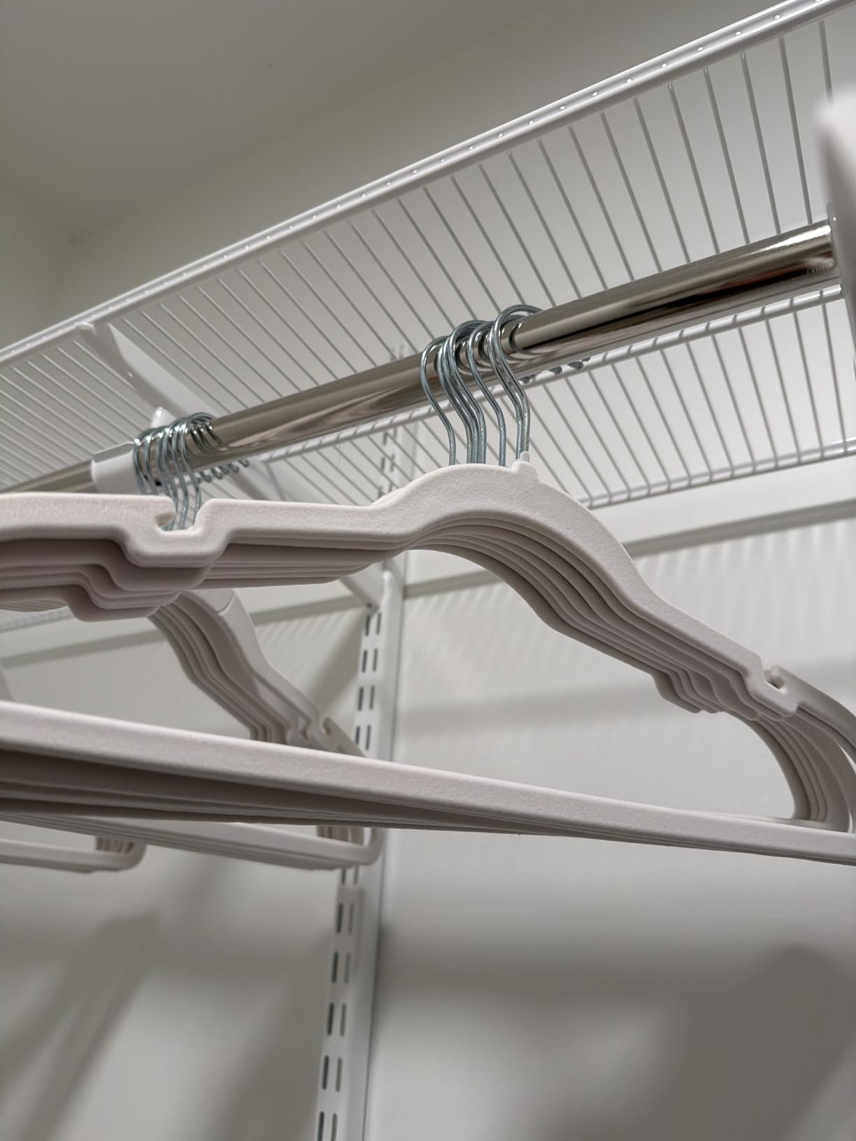 SONGMICS Velvet Hangers 50 Pack, Non-Slip Clothes Hangers, with Shoulder Notches, Pants Bar, 360° Swivel Hook, Space-Saving, for Closet, Ink Black UCRF029B05 customer photo 1