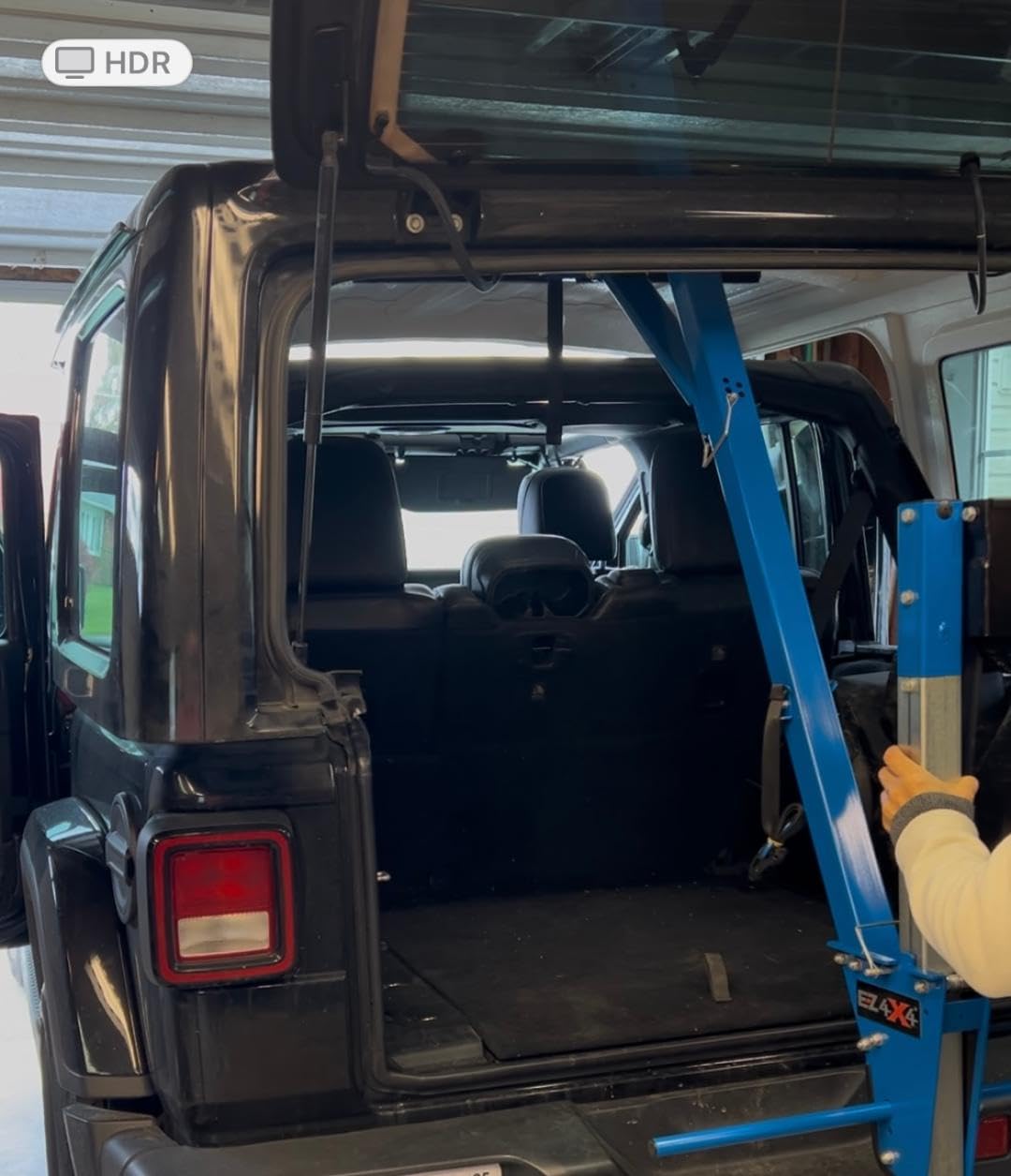 EZLIFT Hard Top Remover Lift for Jeep Wrangler TJ JK JKU JL JLU - One-Person Removal System with Patented Design customer photo 2