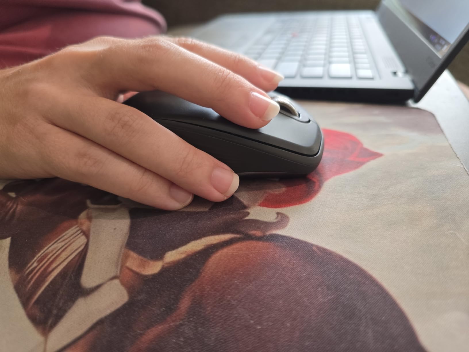 Logitech MX Anywhere 3S Compact Wireless Mouse, Fast Scrolling, 8K DPI Any-Surface Tracking, Quiet Clicks, Programmable Buttons, USB C, Bluetooth, Windows PC, Linux, Chrome, Mac - Graphite customer photo 2