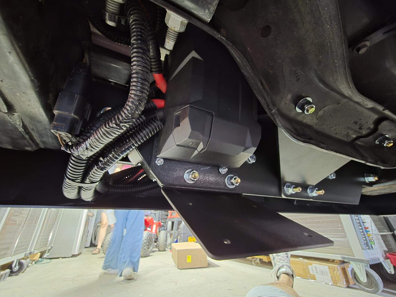 X-BULL Winch-13500 lb. Load Capacity Electric Winch -12V DC Power for Towing Truck Off Road, 2 in 1 Wireless Remote,13500 XRS Series customer photo 2