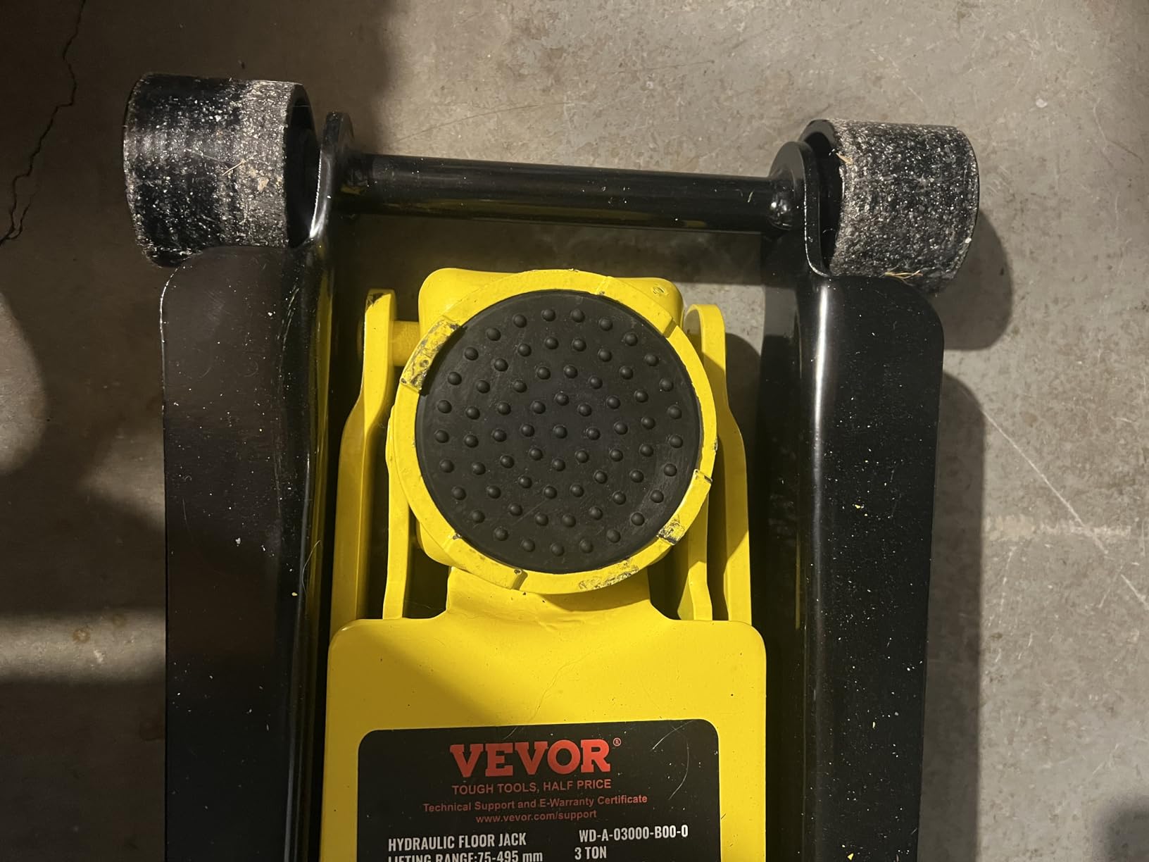 VEVOR Low Profile Floor Jack, 3 Ton (6614 lbs) Capacity, Aluminum Racing Floor Jack with Dual Pistons Quick Lift Pump, Hydraulic Trolley Car Lift for Sports Car, SUV, Pickup, Lifting Range 3.3