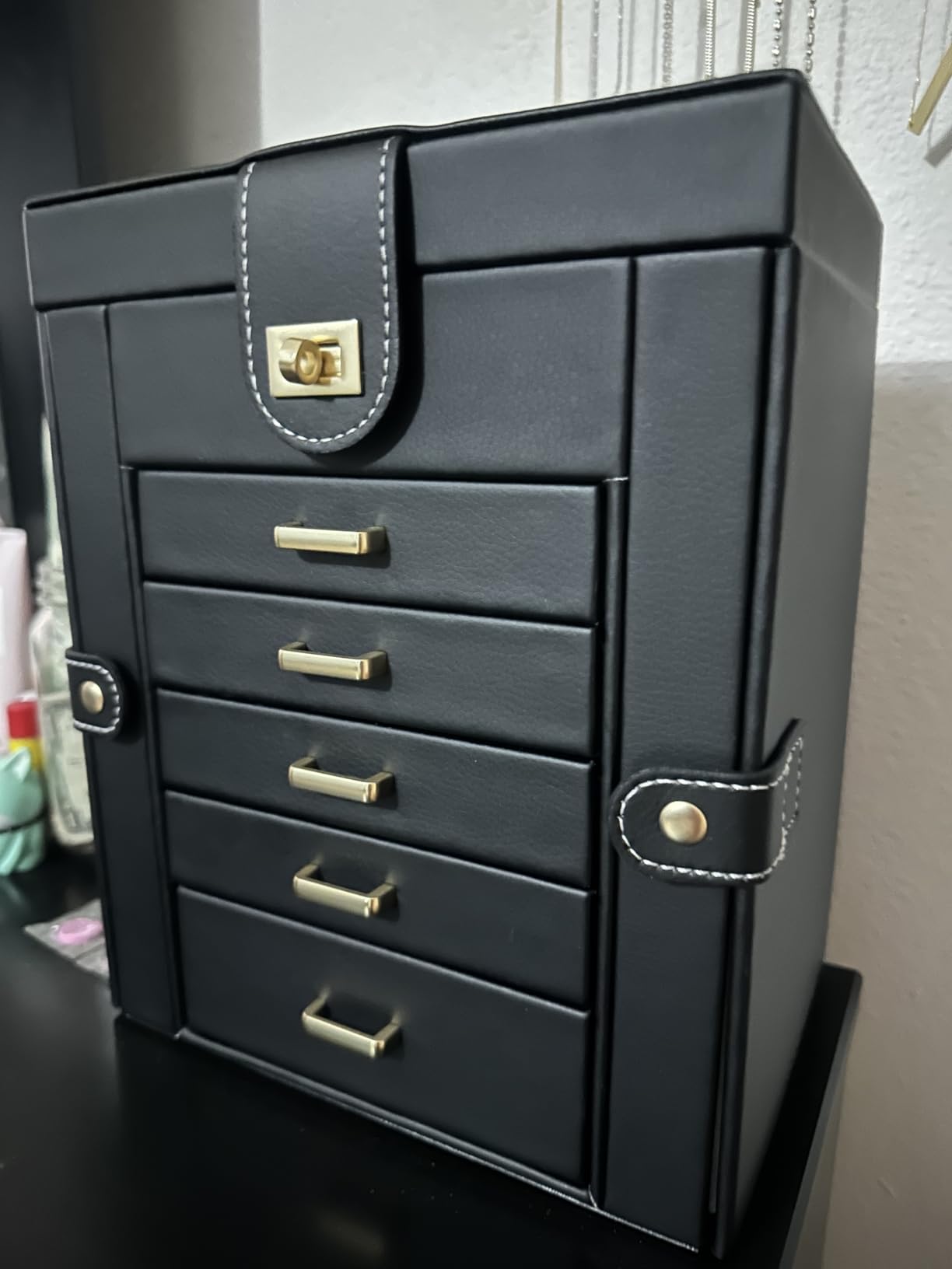 AKOZLIN Jewelry Box Organizer Functional Leather Jewelry Storage Case for Women Girls Ring Necklace Earring Bracelet Holder Organizer with Mirror Black customer photo 2