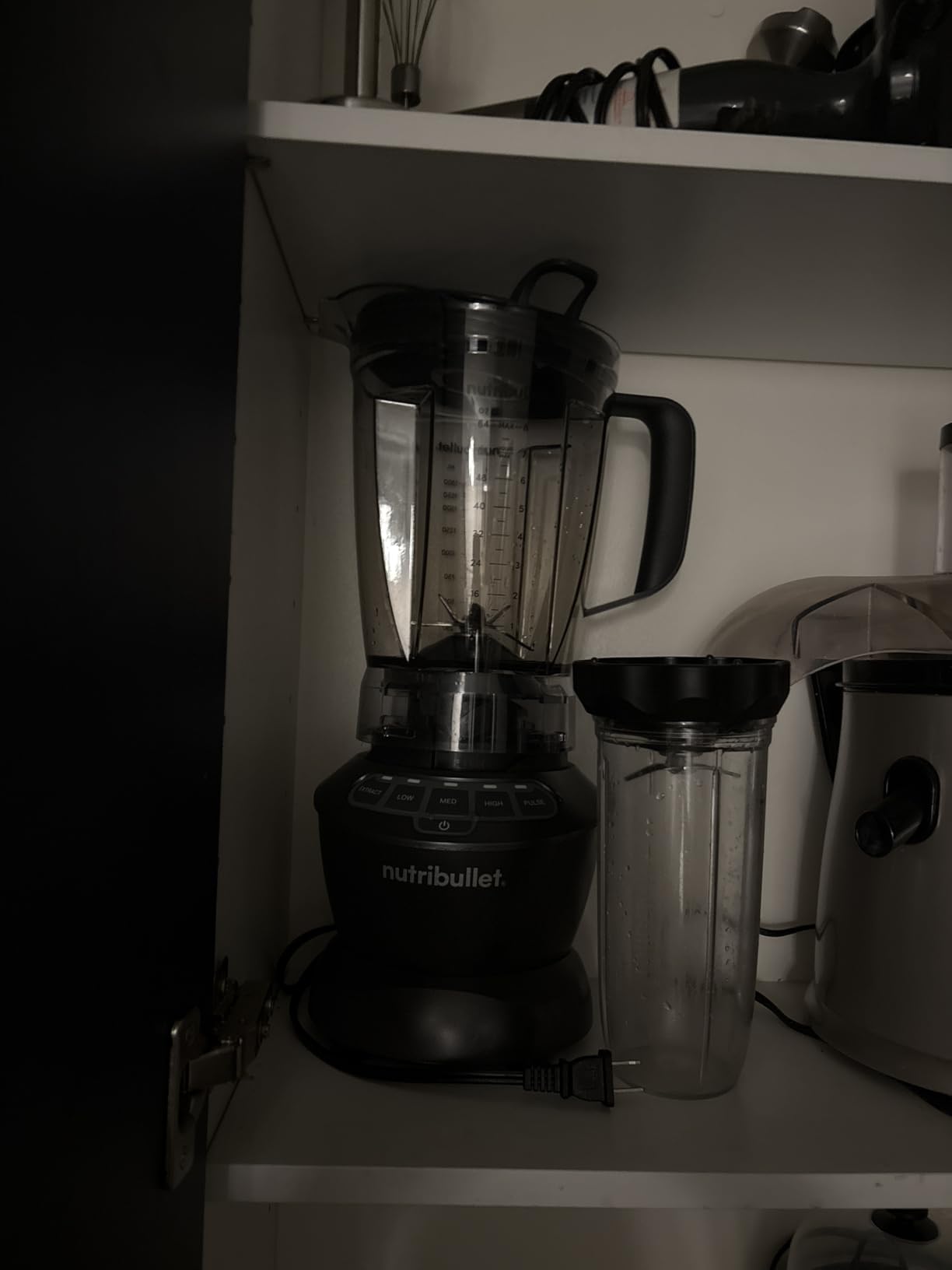 NutriBullet Full-Size Blender Combo 1200W - NBF50500 - Dark Gray customer photo 2