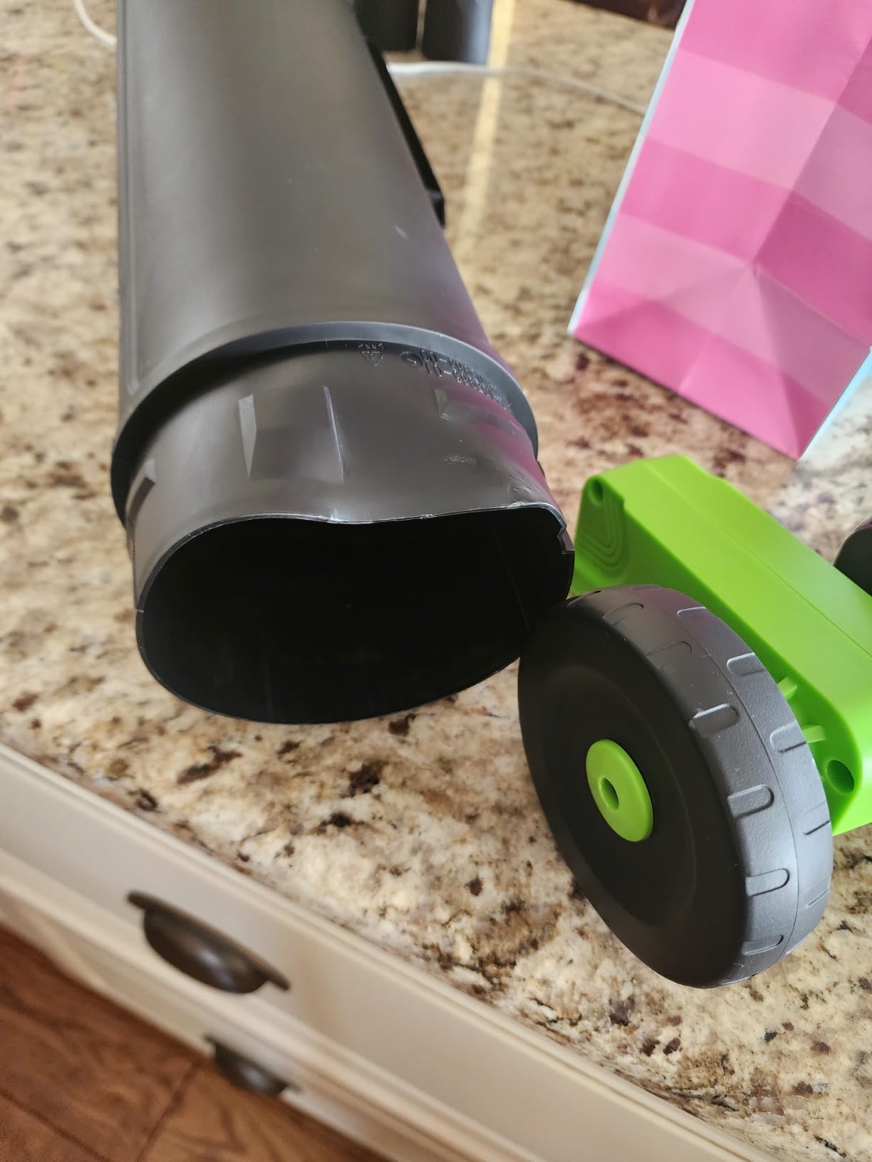 Greenworks 40V (230 MPH / 505 CFM) Cordless Brushless Leaf Blower/Vacuum with Bag, High Power, Lightweight & Quiet for Yard Debris Cleanup, Includes 5.0Ah Battery & Charger customer photo 3