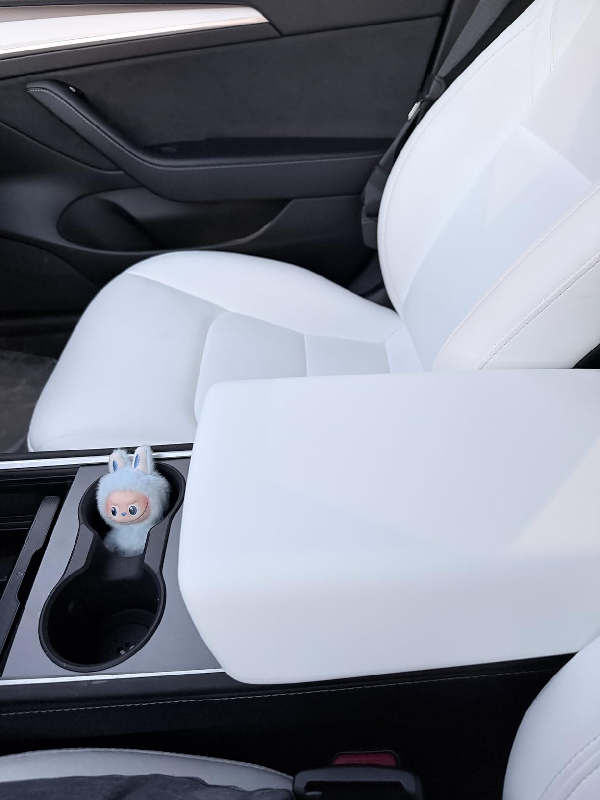 Spigen Center Console Armrest Cover for Tesla Model Y (2020-2024) & Model 3 (2017-2023) [Not Compatible with Model Y Juniper 2025/26 & Model 3 Highland 2024/25] - Black customer photo 1