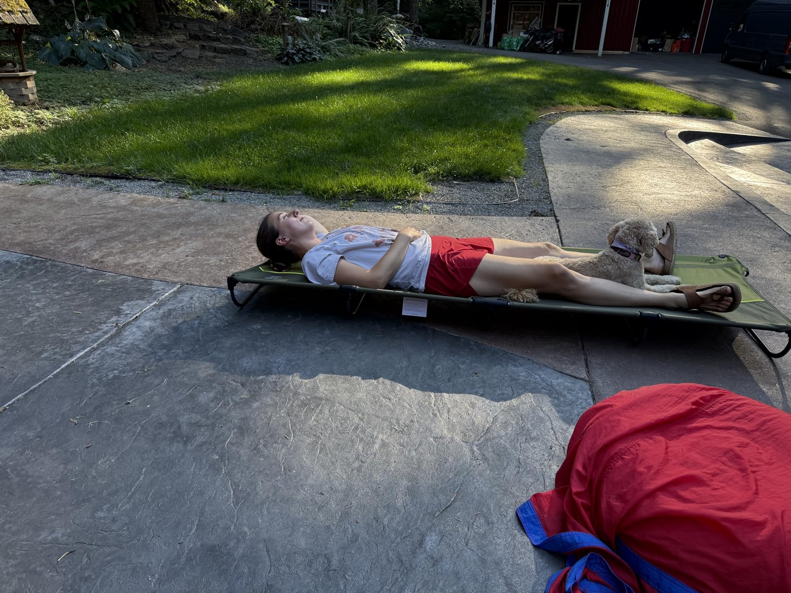 TIMBER RIDGE 20-Second Quick Set-Up Camping Cot, Lightweight Aluminum Folding Cot with Zipper Closure, Portable Carry Bag Included for Camping, Travel and Outdoors, Support up to 225lbs, Blue customer photo 2