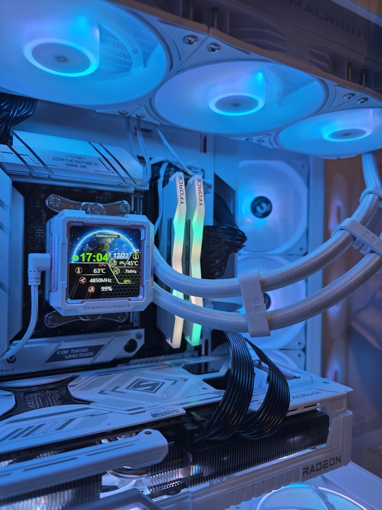 AMD Ryzen 9 7900X3D 12-Core, 24-Thread Desktop Processor customer photo 1