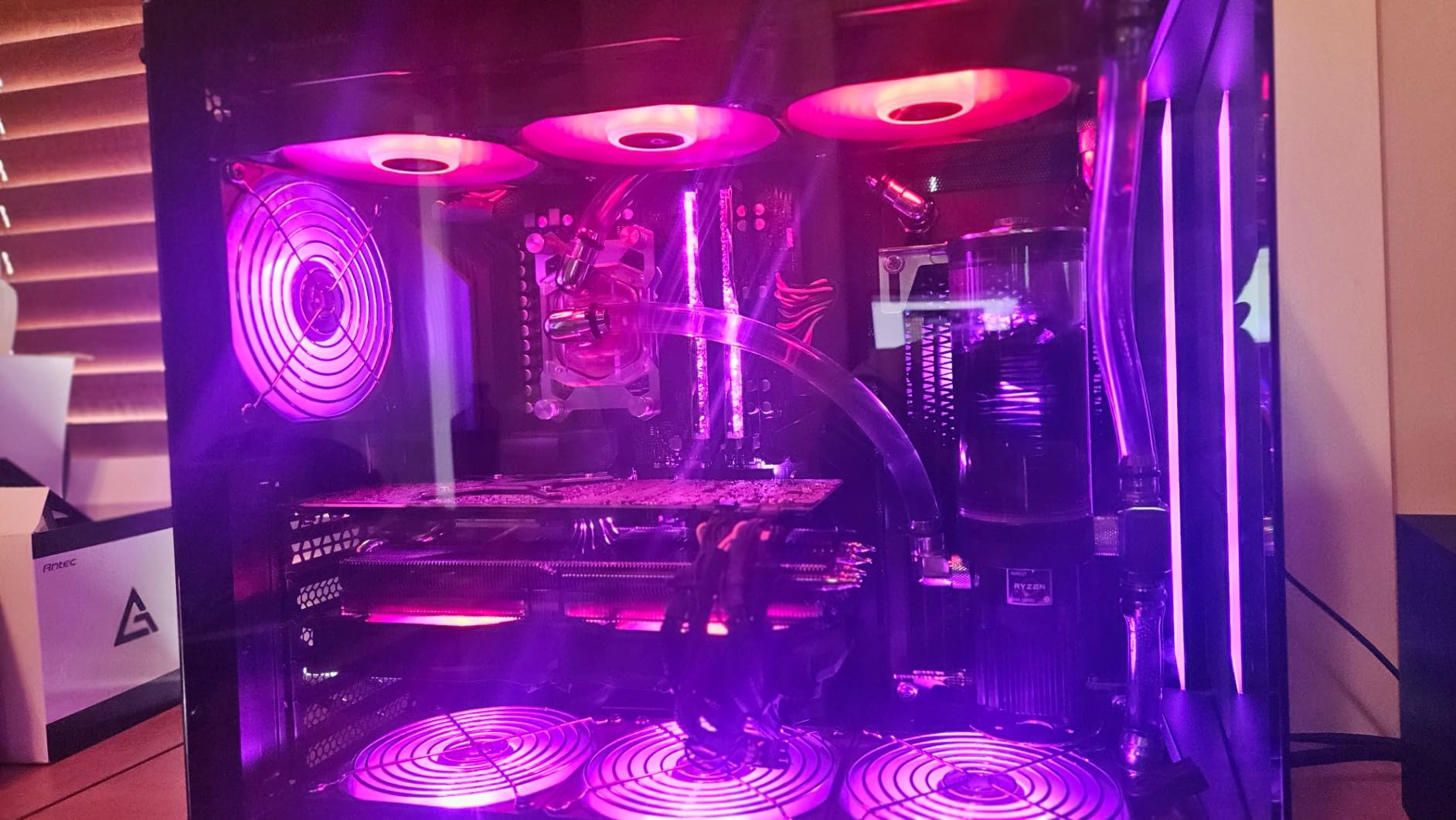 AMD Ryzen 9 7900X3D 12-Core, 24-Thread Desktop Processor customer photo 2