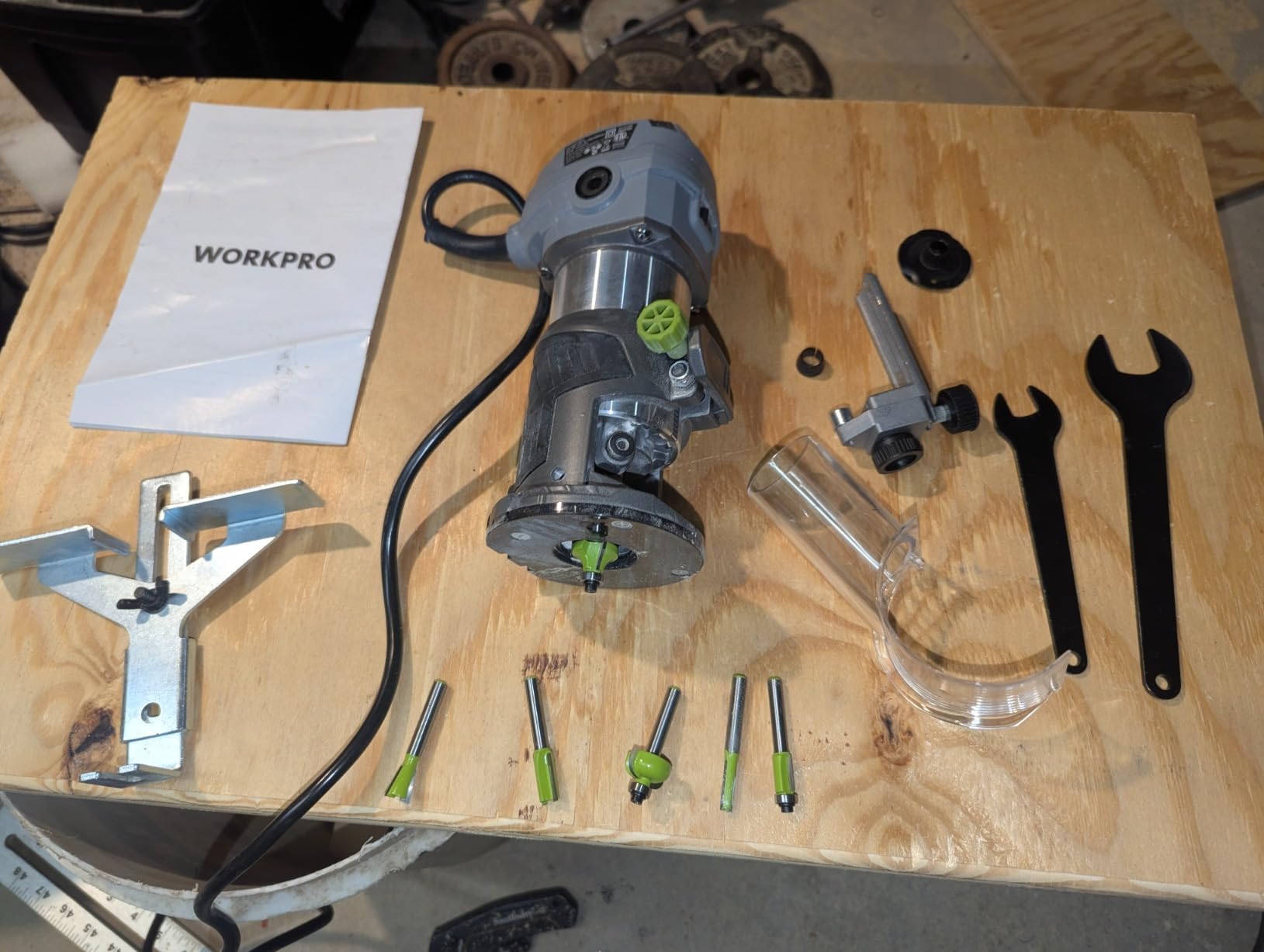 WORKPRO Compact Router Kit, 6.5 Amp Corded Hand Trimmer Router Tool, 6 Variable Speeds Wood Router for Woodworking Slotting Trimming customer photo 1