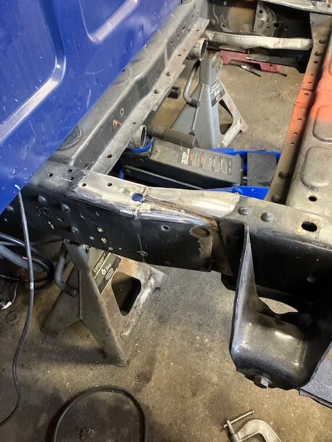 Lincoln Electric 90i FC Flux Core Wire Feed Weld-PAK Welder, 120V Welding Machine, Portable w/Shoulder Strap, Protective Metal Case, Best for Small Jobs, K5255-1 customer photo 2