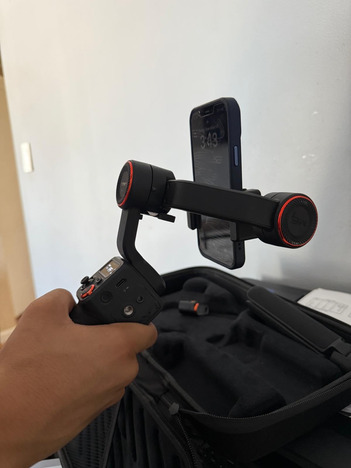 Hohem iSteady M6 Kit Gimbal Stabilizer for Smartphone, 3-Axis Phone Gimbal with AI Tracking, Magnetic Fill Light, 18H Long Lasting Battery Stabilizer for iPhone & Android customer photo 2