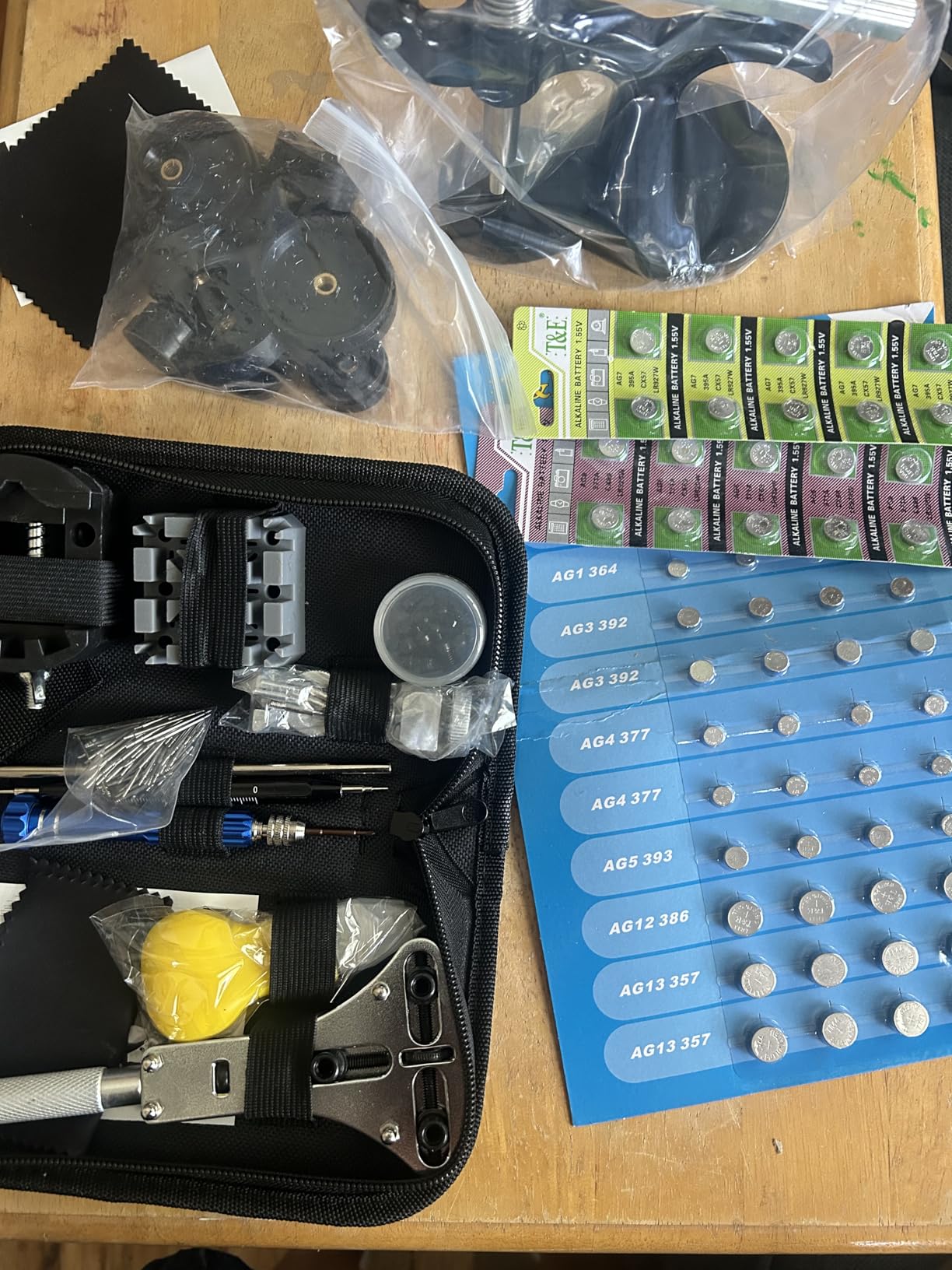 Watch Repair Kit, GLDCAPA Professional Watch Battery Replacement Kit, Watch Repair Tools with Carrying Case, Watch Link Removal Tool Kit, Watch Case Opener, Watch Press Set with 60pcs Watch Battery customer photo 1