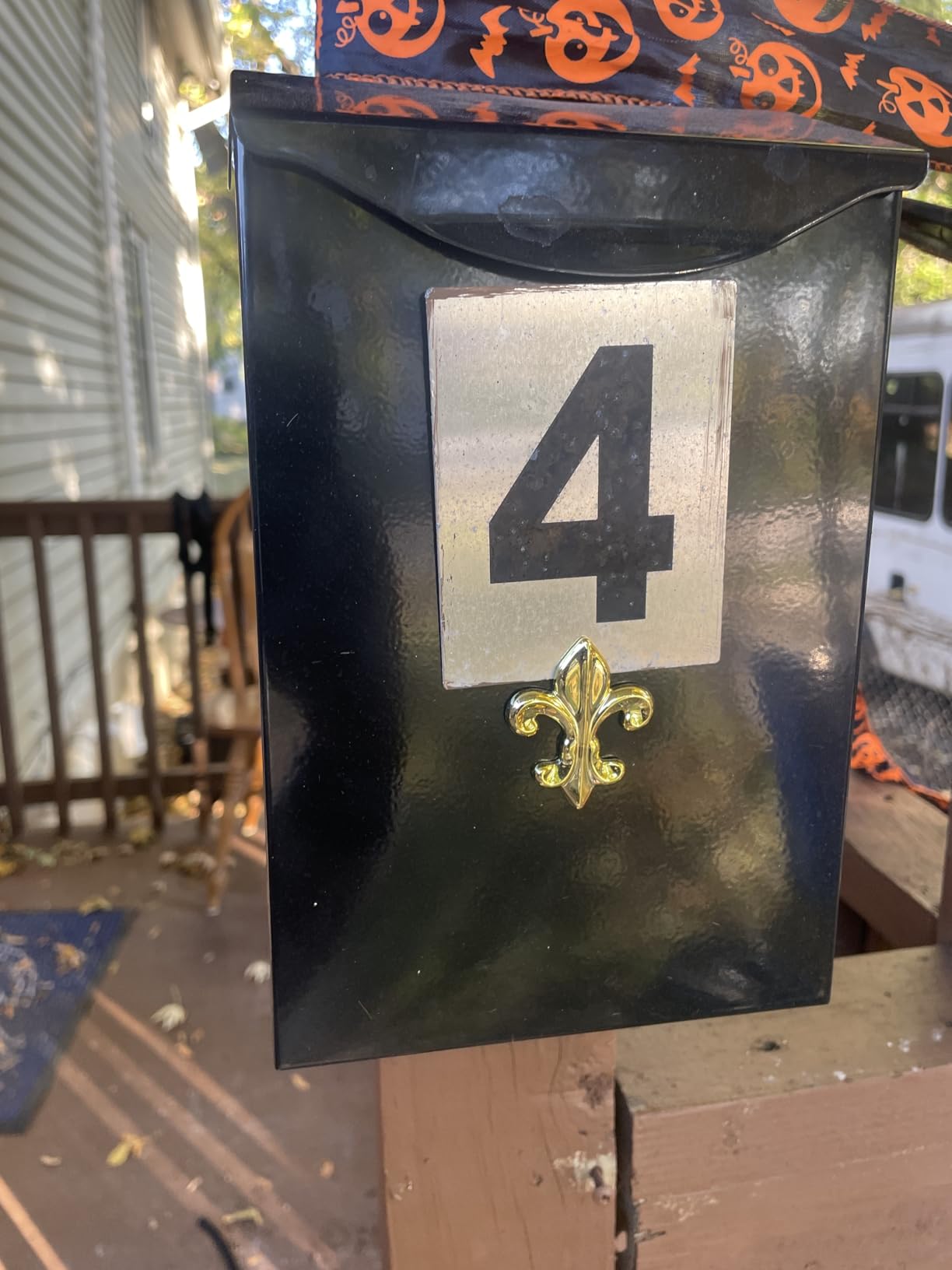 Architectural Mailboxes City Classic Vertical Wall-Mounted Mailbox for Outside, Rust-Resistant Galvanized Steel Metal Small Mail Box, Bronze customer photo 1