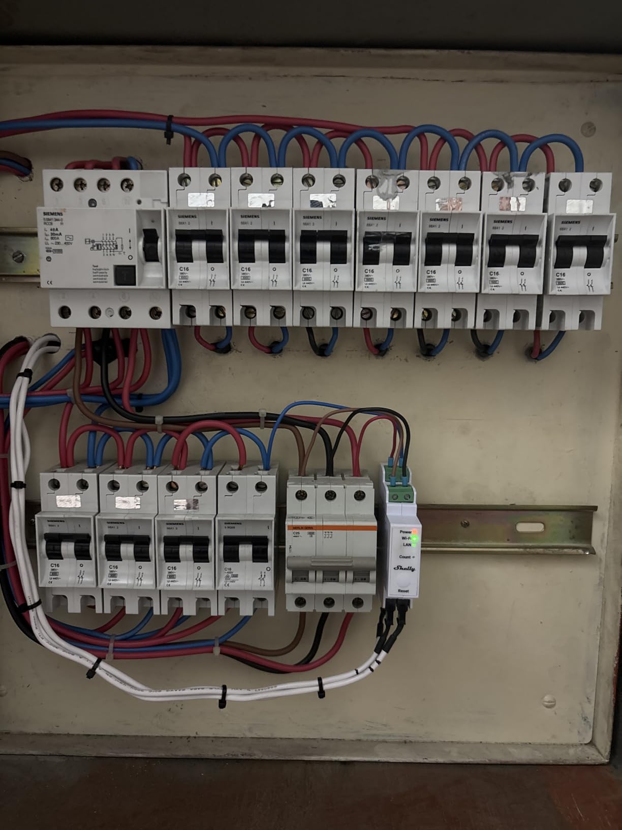 Shelly Pro 3EM (120A) | Wi-Fi & LAN, 3-Phase Smart Energy Meter | 2-Way Consumption | Home Automation | Bluetooth Gateway | Compatible with Alexa & Google Home | No Hub Required | Solar Panels customer photo 1