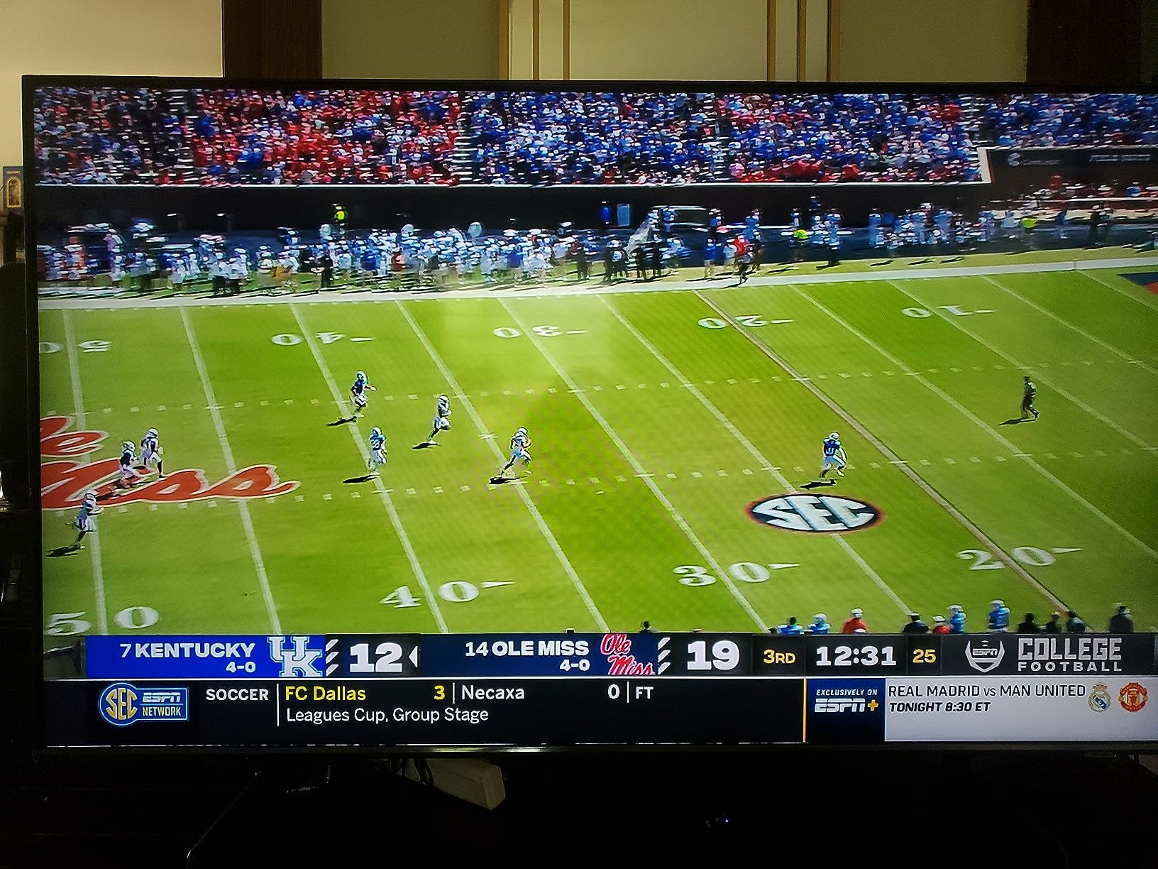 SAMSUNG 70-Inch Class QLED 4K Q60C Series Quantum HDR, Dual LED, Object Tracking Sound Lite, Q-Symphony, Motion Xcelerator, Gaming Hub, Smart TV with Alexa Built-in (QN70Q60C, 2023 Model) customer photo 2