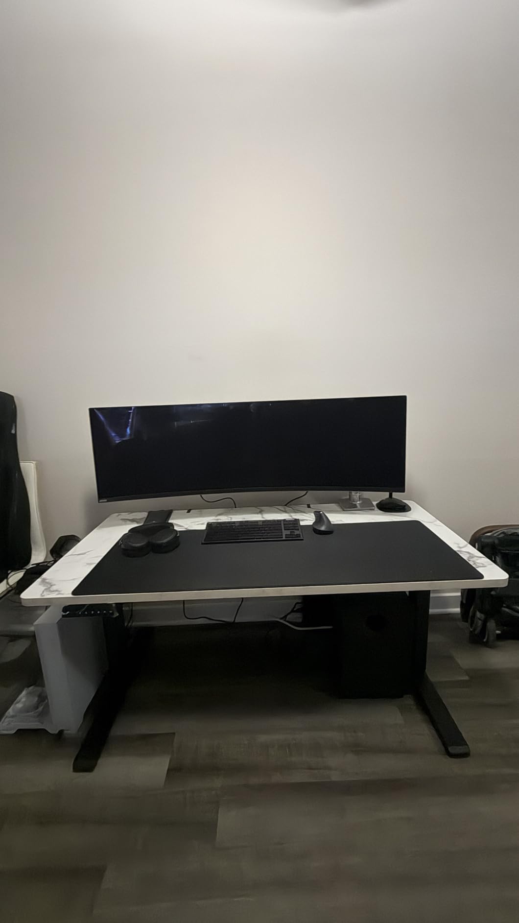 FLEXISPOT E6 3-Stage Dual Motor Electric Standing Desk 55 x 28 Sit Stand Up Desk, Holds 220 lbs, Adjustable Height w/Memory Presets, One-Piece Black Desktop & Black Frame, Ships in 2 Boxes customer photo 2