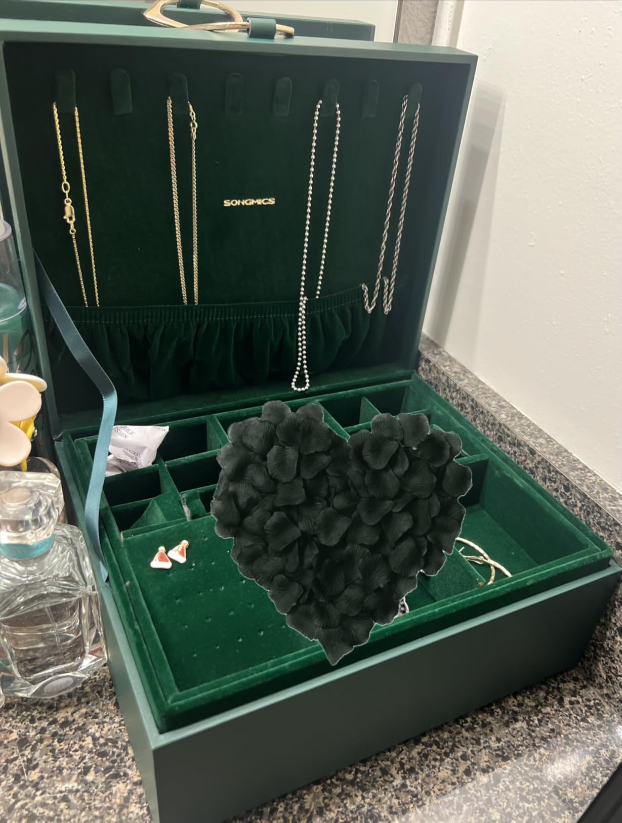 SONGMICS 2-Layer Jewelry Box, Jewelry Organizer with Handle, Removable Jewelry Tray, Jewelry Storage, Floating Effect, 8.1 x 9.4 x 4.3 Inches, Gift Idea, White UJBC165W01 customer photo 1