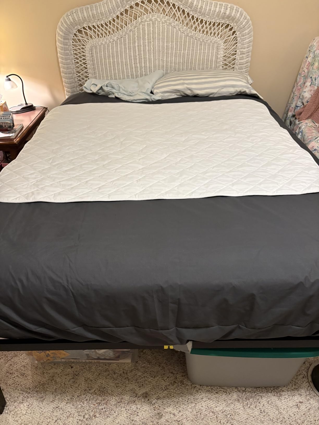 KANECH Bed Pads Washable Waterproof, 44