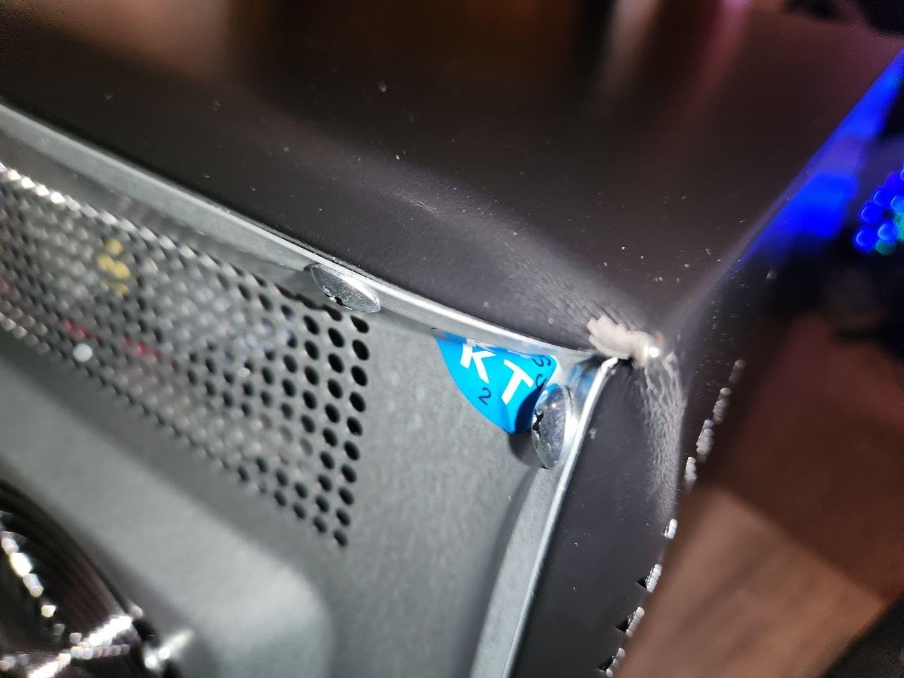 NewAir Shadow-T Series 8 Bottle Thermoelectric Wine Fridge, Countertop Wine Refrigerator, Mirrored Compact Wine Cellar, Triple-Layer Glass Door Cooler, Vibration-Free and Ultra-Quiet Cooling customer photo 2