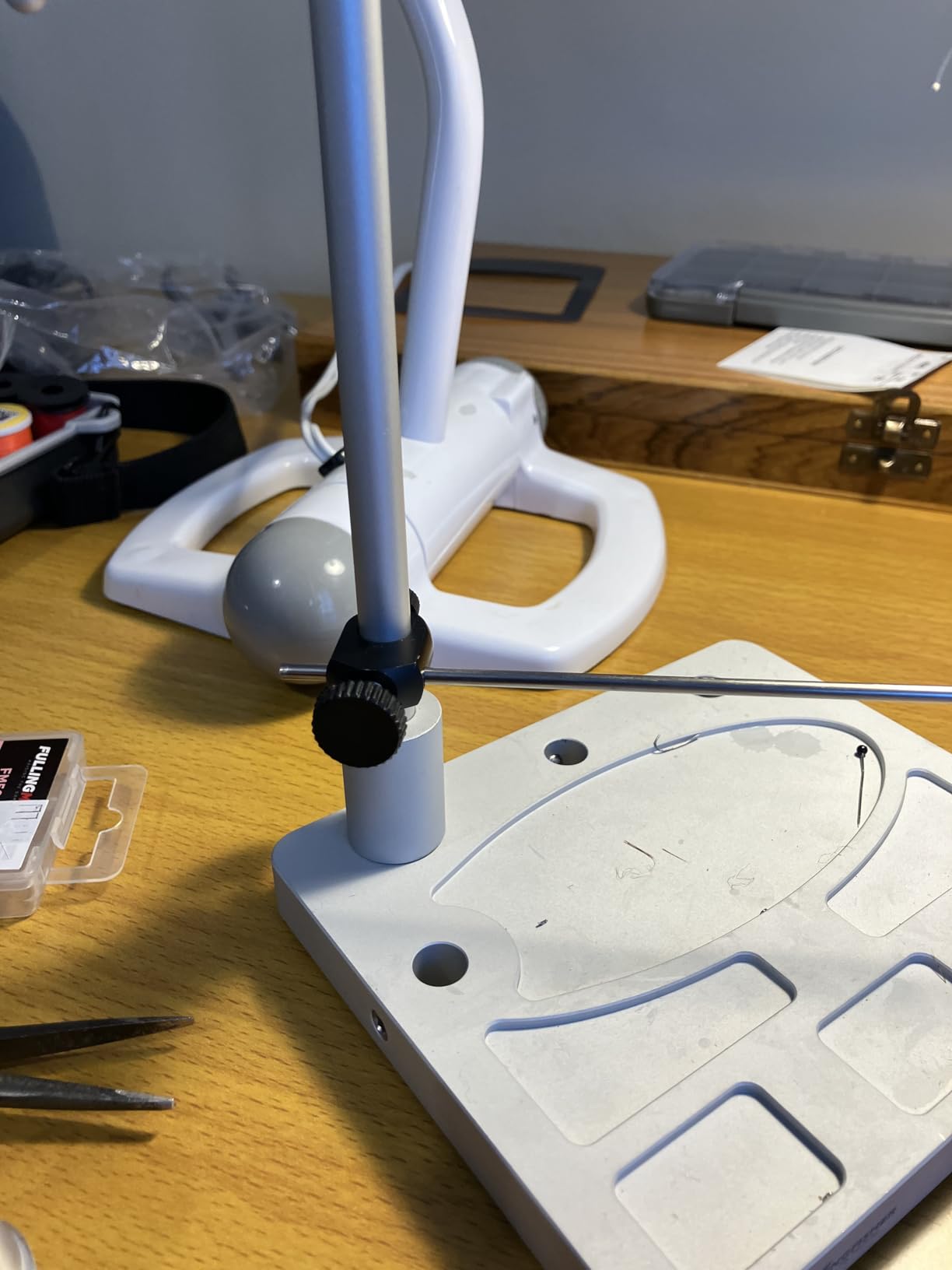 Kingfisher Fly Fishing Clarkfork True Rotary Fly Tying Vise, Gold customer photo 2