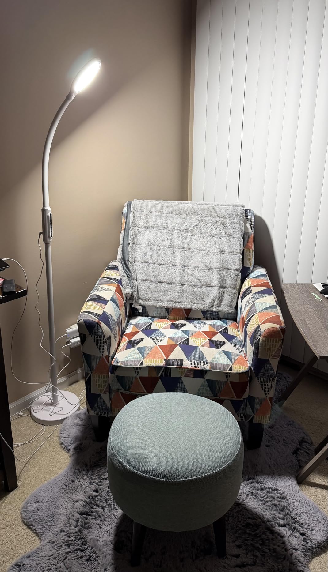 Light Therapy Lamp 11000 Lux, LED UV-Free Sunlight Lamp, Full Spectrum Happy Therapy Lamp with 10 Adjustable Brightness Levels, 2 in 1 Retractable Floor Light Therapy Lamp customer photo 1