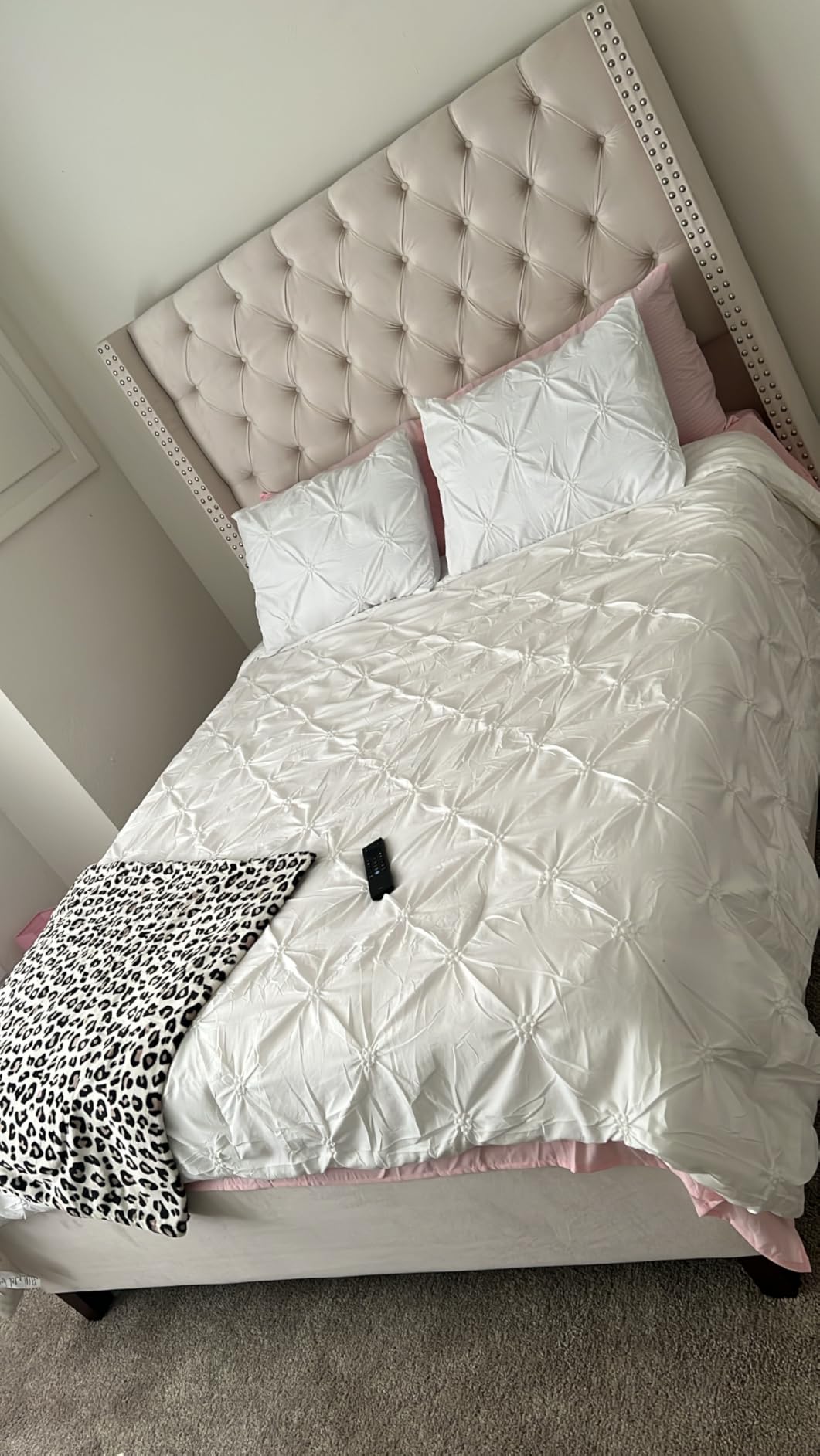 Jocisland Queen Size Bed Frame 61.4