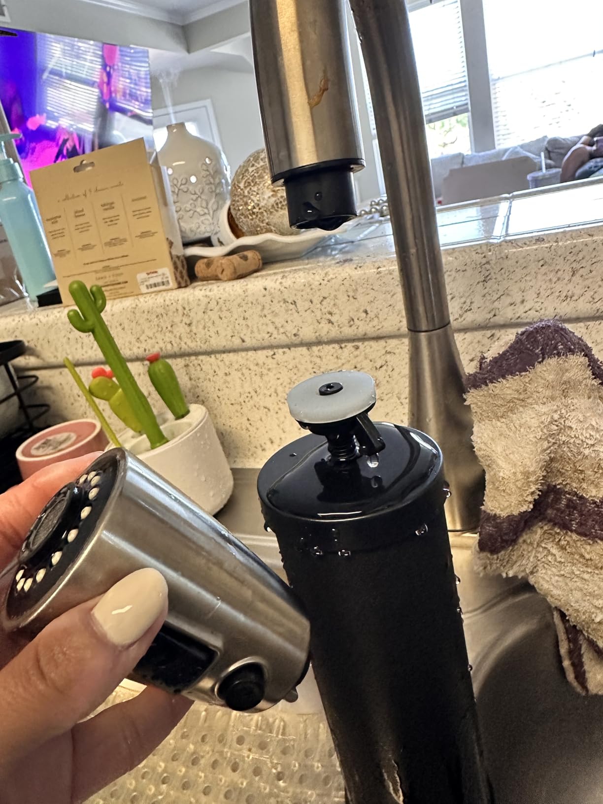 Purewell 3-Stage 0.01μm Ultra-Filtration Gravity Water Filter System, 304 Stainless Steel Countertop System with 2 Filters, Metal Water Level Spigot and Stand, Reduce 99% Chlorine, 2.25G, PW-OB-K customer photo 1