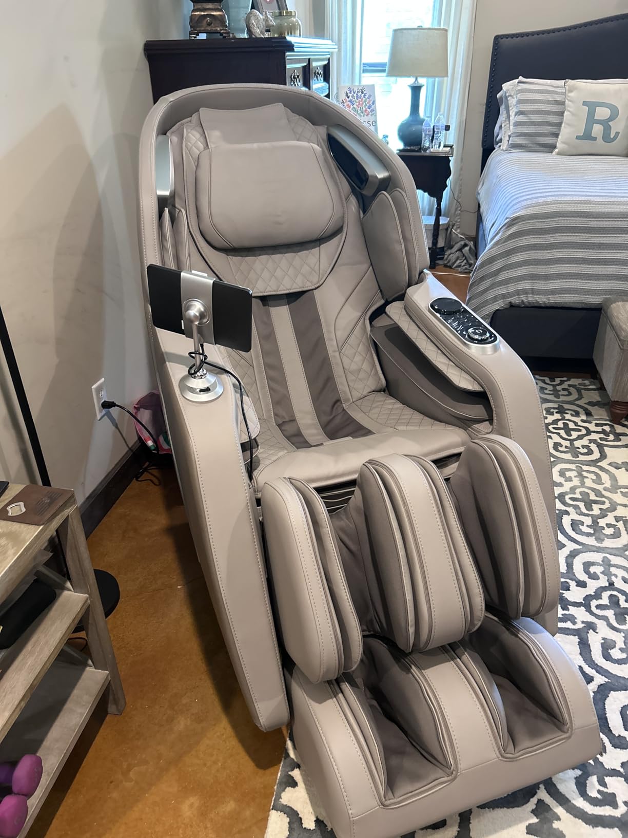 Titan 4D Ultima Shiatsu Recliner - 4D Massage Chair, Full Body Air Bag Massage, Zero Gravity Reclining, Stretching, Intelligent Voice Control, Hand Reflexology customer photo 1