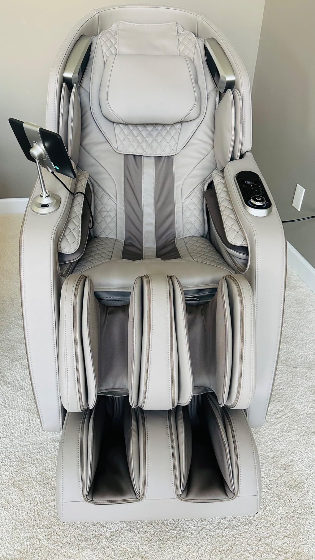 Titan 4D Ultima Shiatsu Recliner - 4D Massage Chair, Full Body Air Bag Massage, Zero Gravity Reclining, Stretching, Intelligent Voice Control, Hand Reflexology customer photo 2