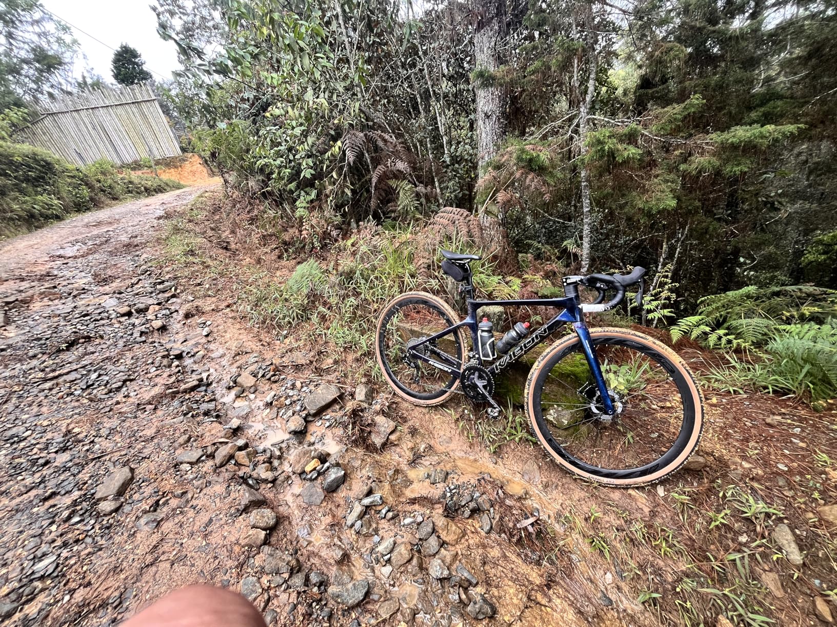 KABON Carbon Gravel Road Bike, T800 Carbon Fiber Frame Adventure Bicycle with 105 R7000 22 Speed Disc Brake Racing Bicycle for Men and Women customer photo 2