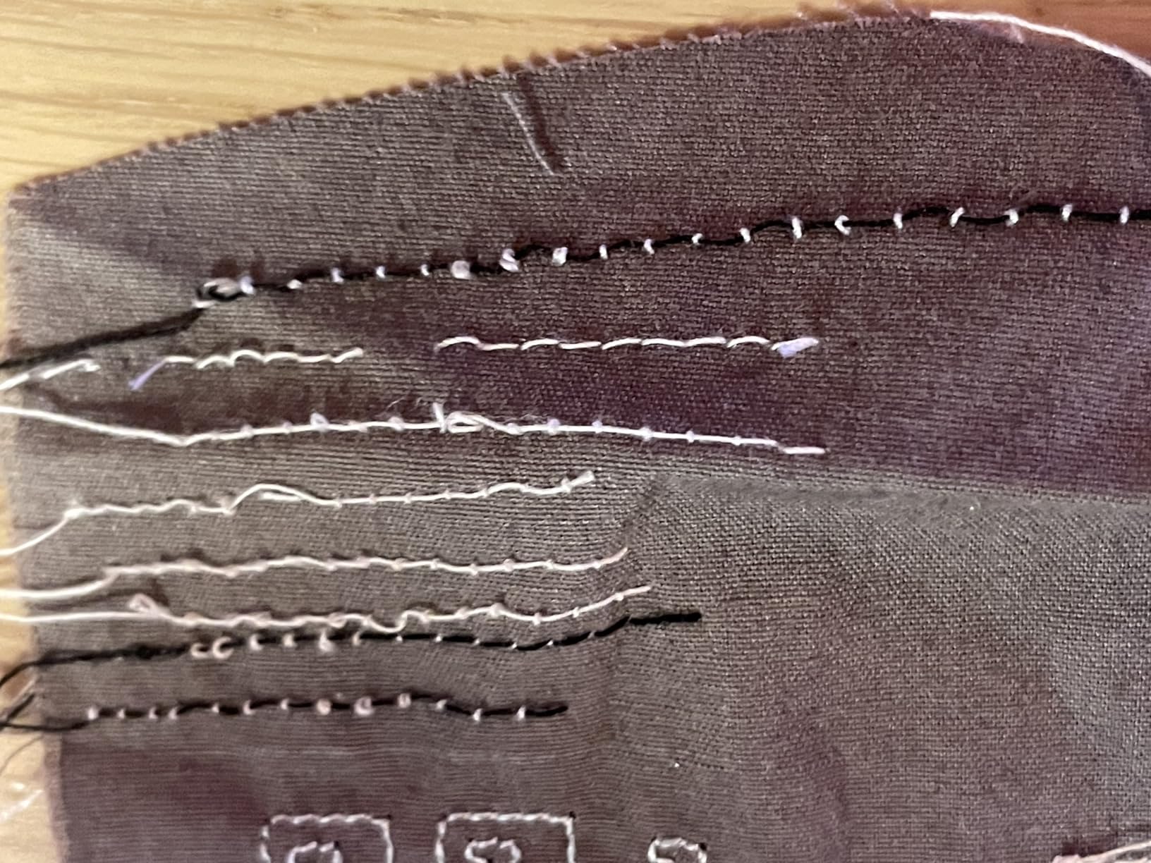 SINGER SE9180 Sewing & Embroidery Machine | 250 Built-in Stitches, 150 Embroidery Designs, 10 Fonts, 1-Step Buttonhole, 7