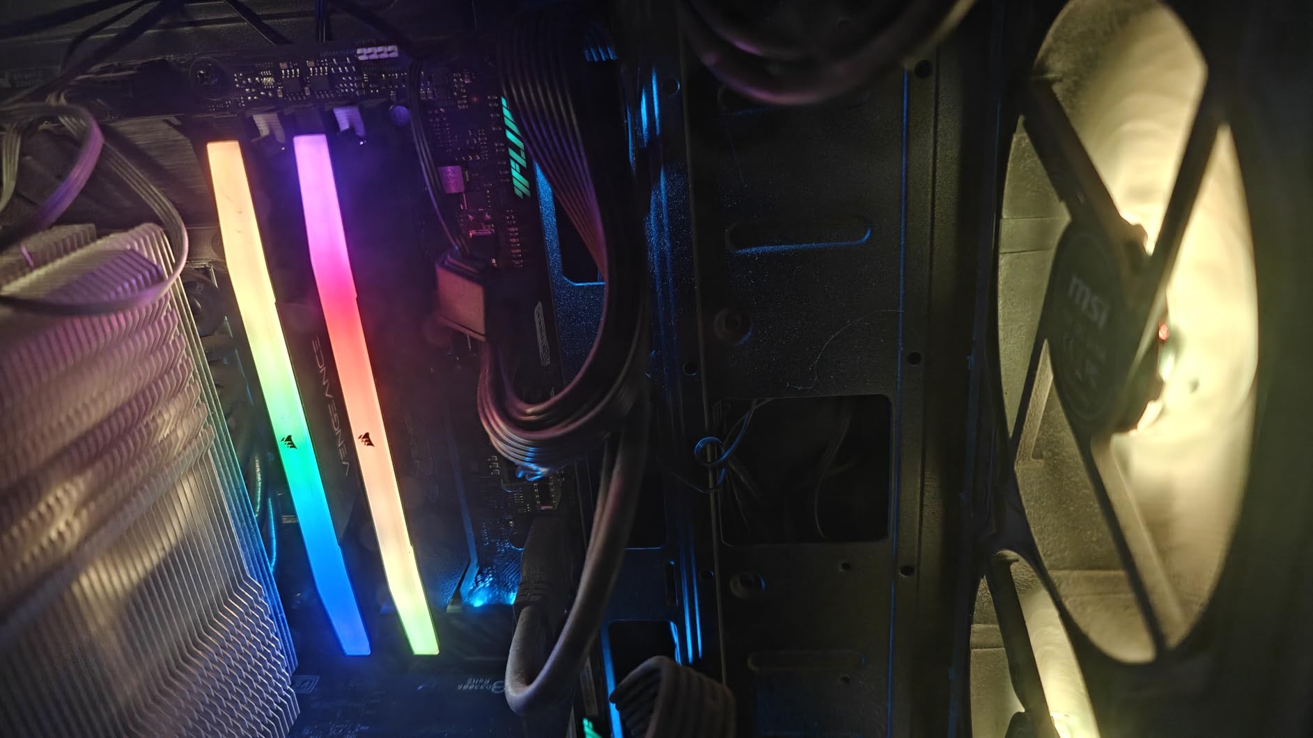 CORSAIR Vengeance RGB DDR5 RAM 32GB (2x16GB) 6000MHz CL36-44-44-96 1.35V Intel XMP 3.0 Computer Memory - Black customer photo 2