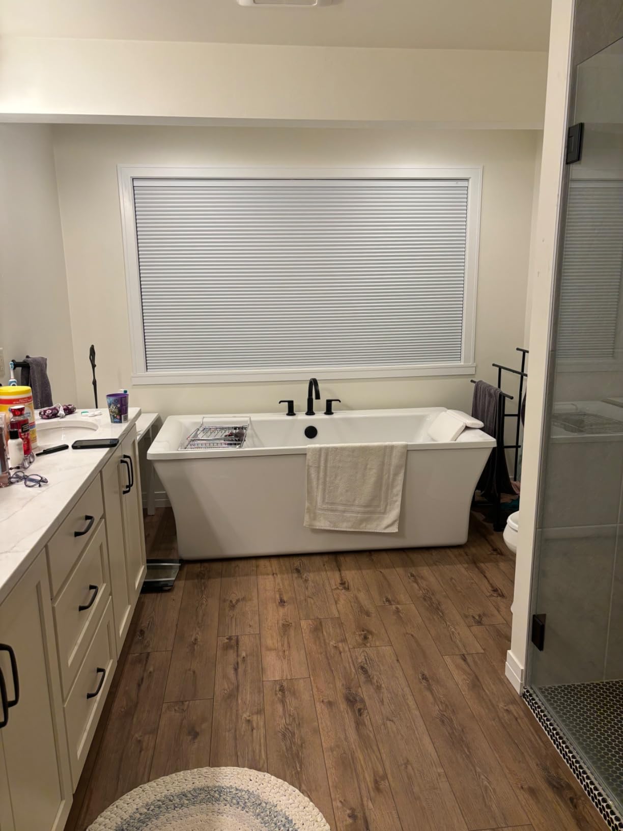 SmartWings Motorized Cellular Shades, Honeycomb Blinds Compatible with Zigbee/Alexa/Z-Wave/Homekit, Wireless Remote Control for Smart Home and Office in Customized Size,100% Blackout White customer photo 1