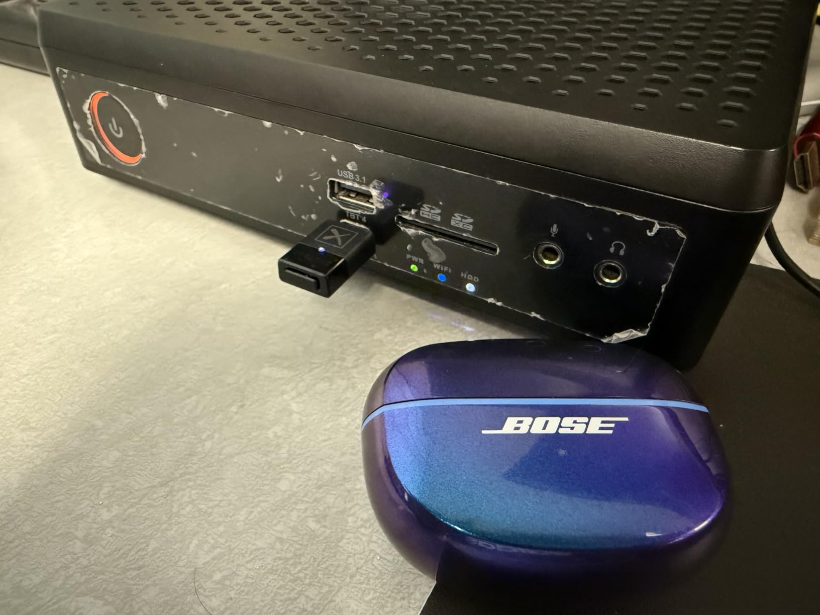 Creative BT-W5 Smart Bluetooth 5.3 Audio Transmitter with aptX Adaptive, High-Resolution 24-bit / 96 kHz Audio, Device-Switching Function, Works with PC/Mac/Gaming Consoles customer photo 1