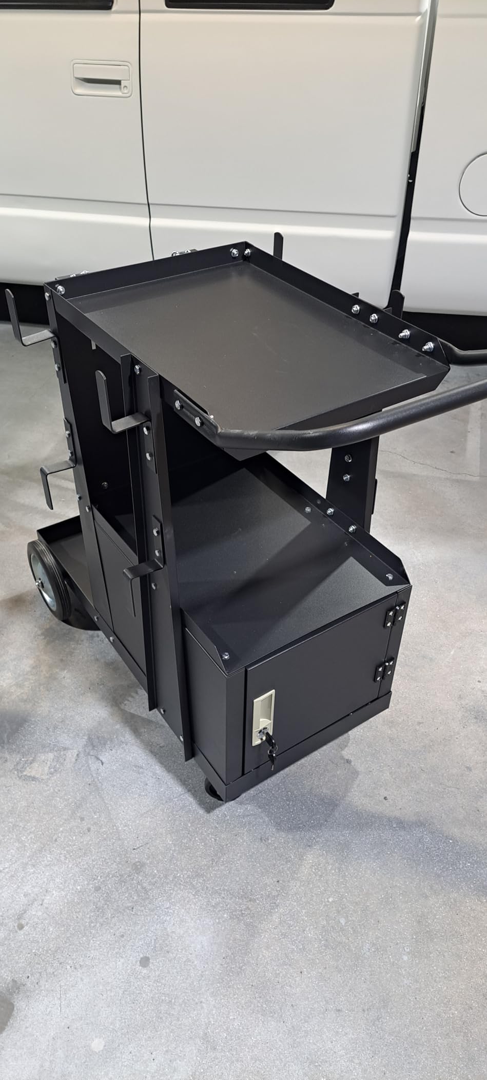 RCARTICH Welding Cart,Heavy Duty Rolling Welder Carts with 360 Swivel Wheels,Large Size Welder Cart for MIG MMA TIG Welding Machine and Plasma Cutter Tank customer photo 2