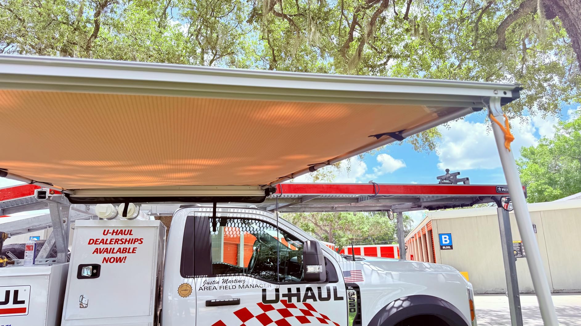 Vehicle Awning, 6.6ft x 10ft, Rooftop Pullout Ripstop UPF50+ Side Awning, Reinforced Hinges & Poles for Jeep/SUV/Truck/Van customer photo 1