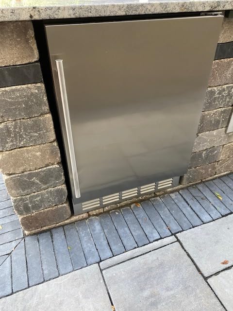 24 Inch Outdoor Beverage Fridge, Weather Proof Stainless Steel Beverage Cooler Under Counter Beer Fridge, Indoor/Outdoor Beverage Refrigerator for 190 Cans, Built-in/Freestanding (Foam Door) customer photo 2