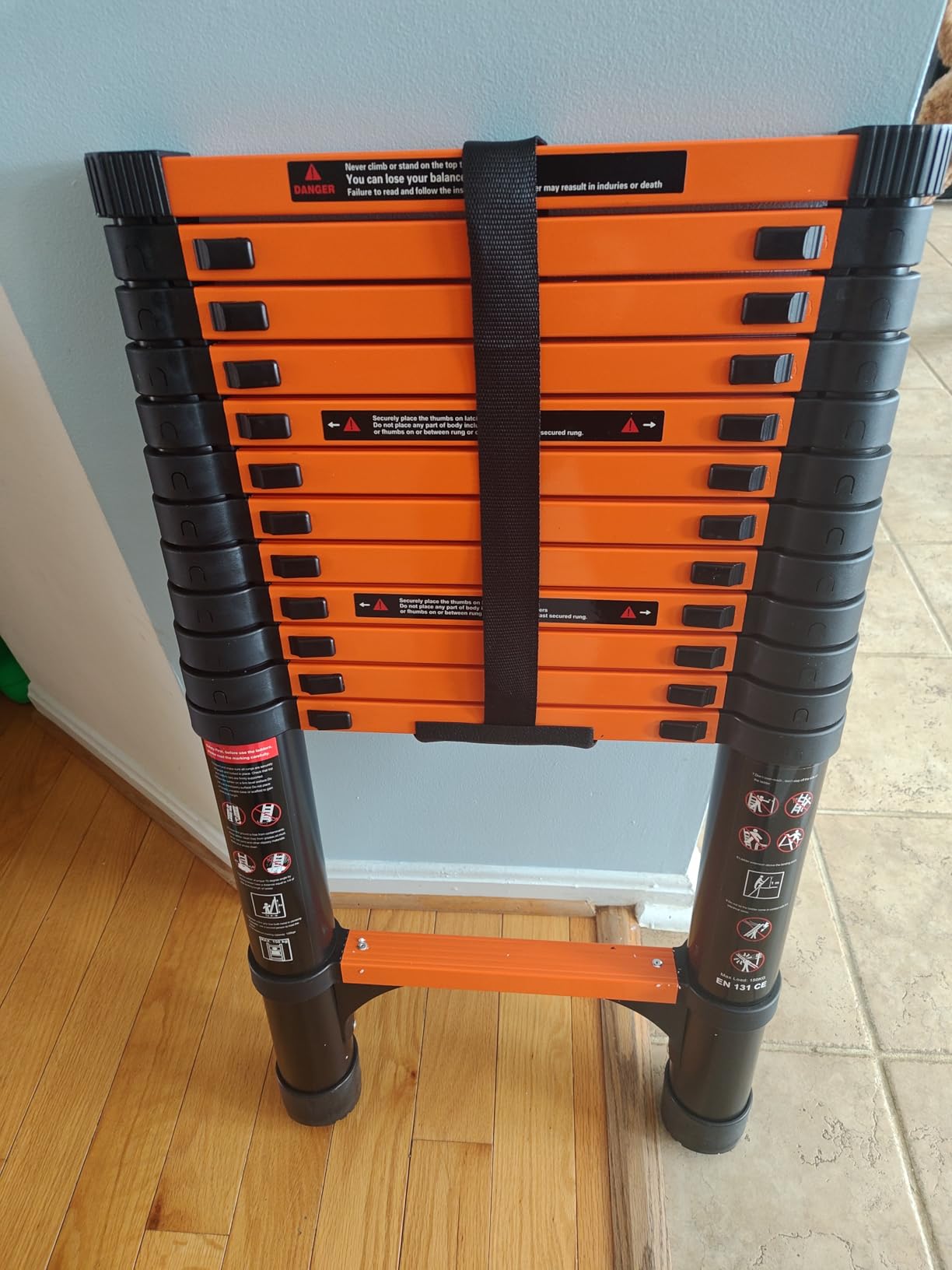 16.5 FT Telescoping Ladder, Aluminum Extension Ladder, 330 lbs Load Capacity, Multi-Purpose Collapsible Ladder for Home and Work customer photo 1