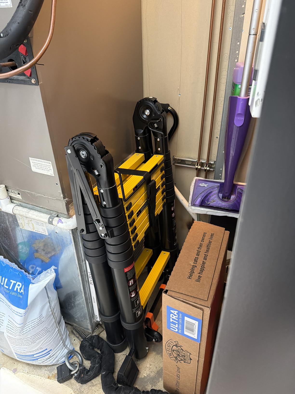 16.5 FT Telescoping Ladder, Aluminum Extension Ladder, 330 lbs Load Capacity, Multi-Purpose Collapsible Ladder for Home and Work customer photo 2