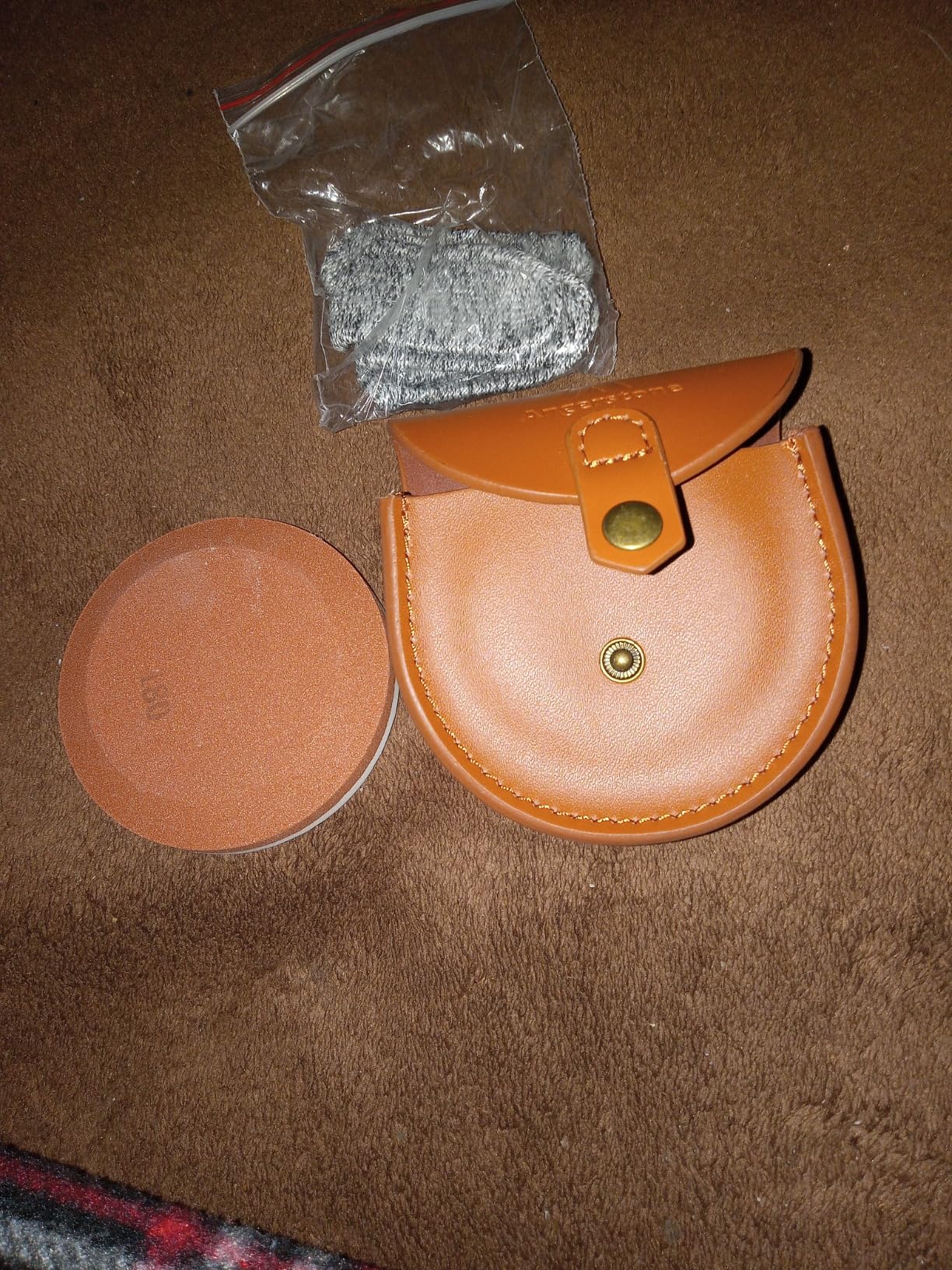 Angerstone Axe Sharpener - Multipurpose Axe/Hatchet Sharpening Stone - Whetstone Blade & Tool Sharpener, Dual Grit 180/320 Sharpening Puck with Leather Sheath customer photo 2