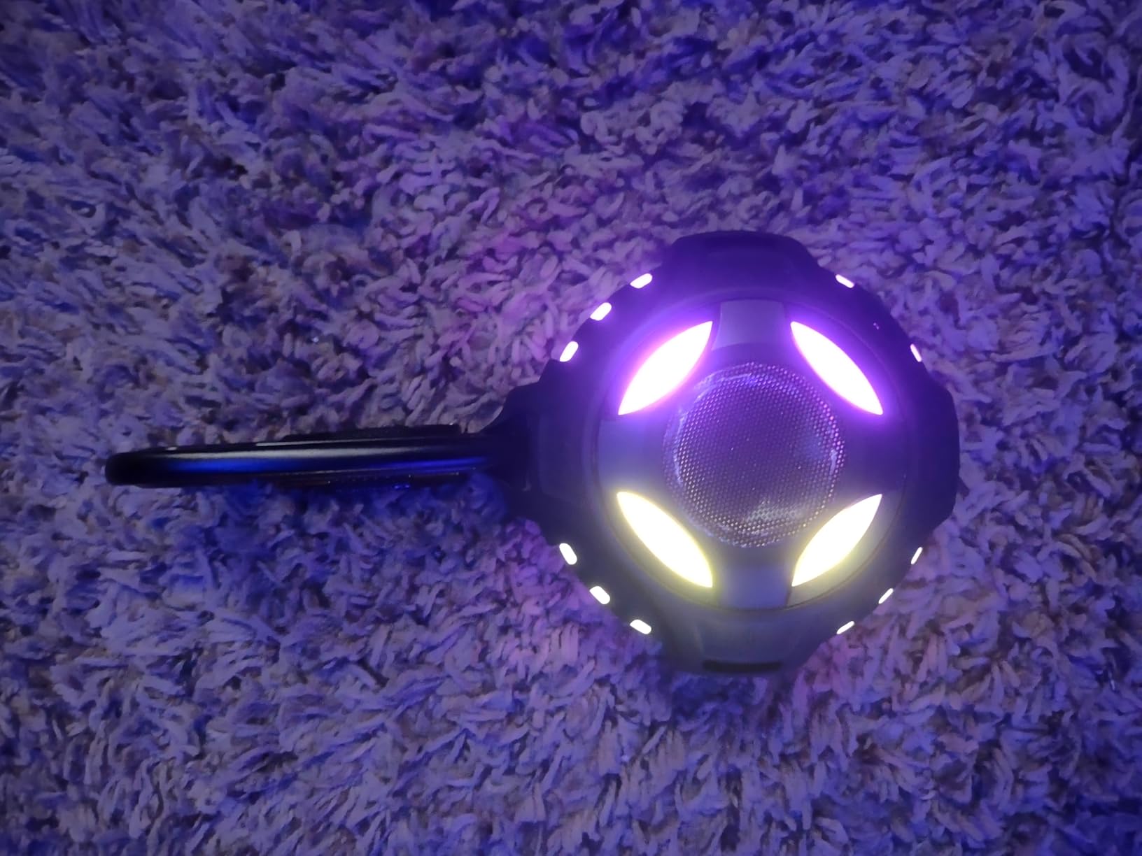 comiso Shower Bluetooth Speaker, Waterproof Bluetooth Speakers IPX7, Floating Portable Wireless Speaker with LED Light, Loud HD Sound and Bass for Travel Beach Shower, Ideal Gifts for Men and Women customer photo 1